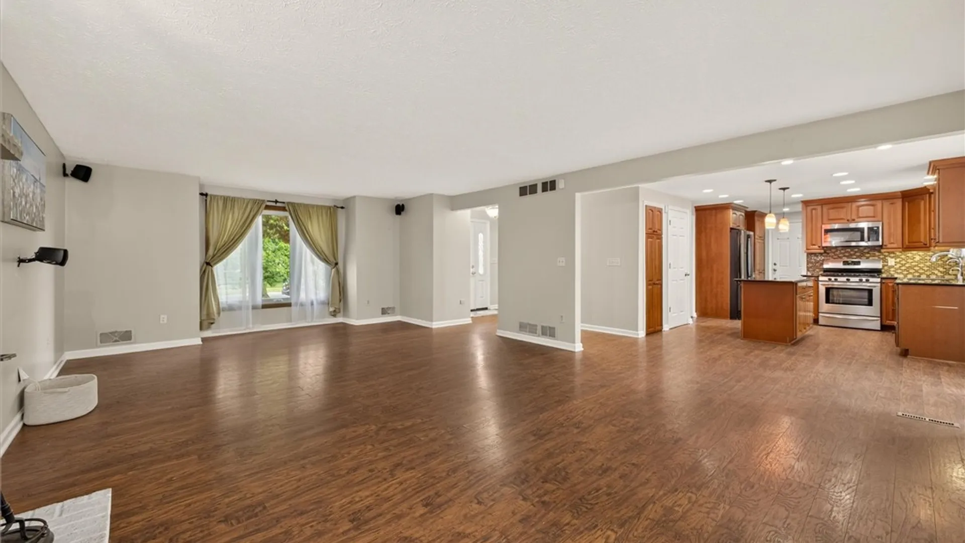 Property at 114 Kirkstone, Greece, NY 14626 11