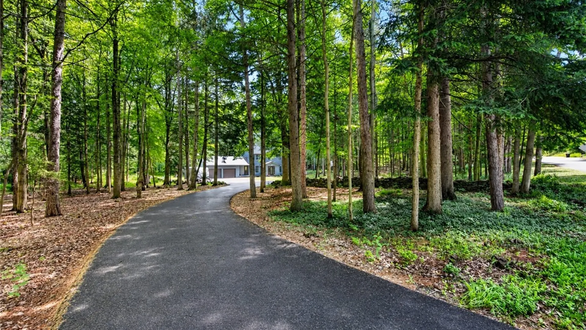 Property at 4866 Briarwood Lane, Manlius, NY 13104 2