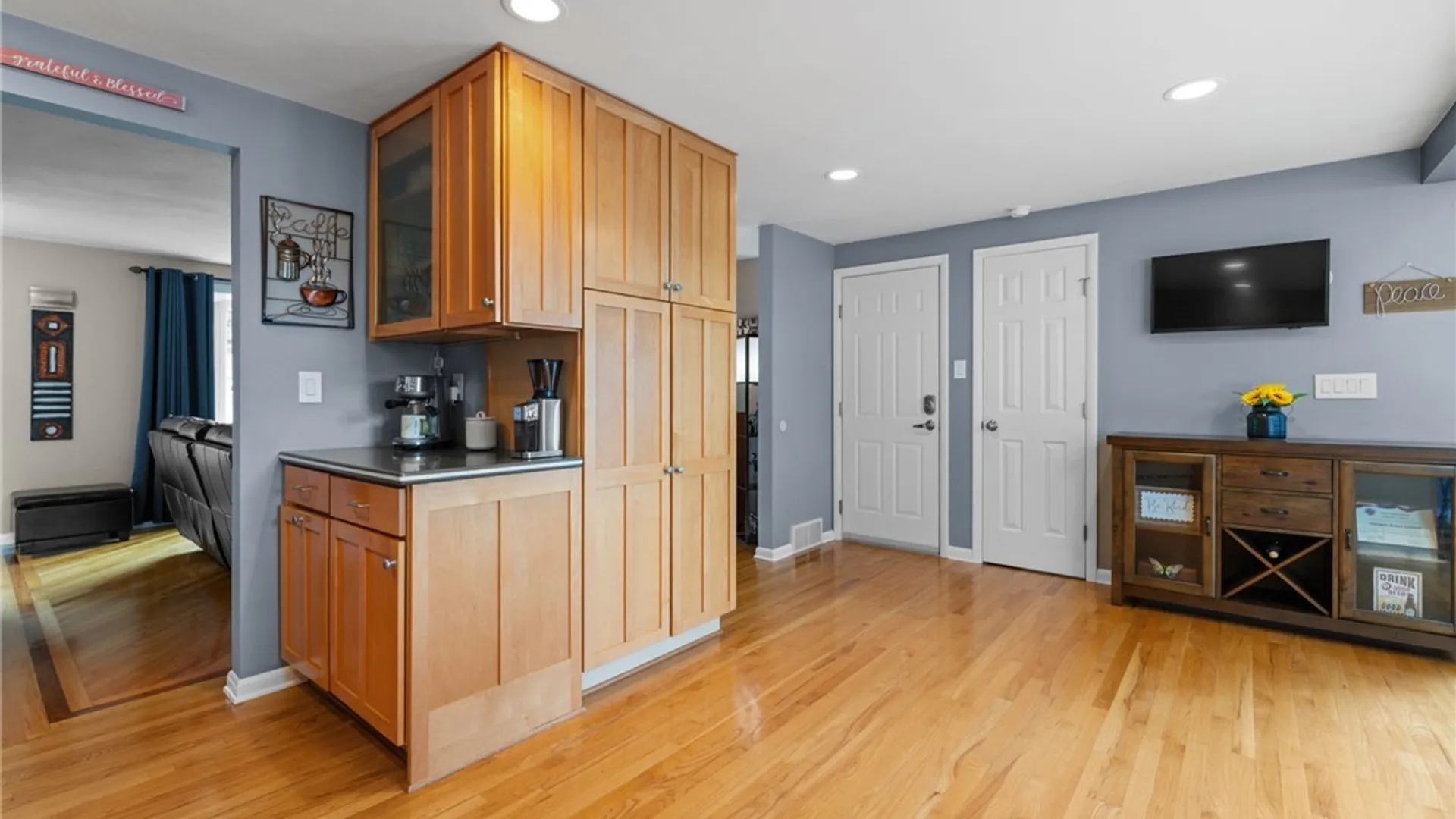 Property at 8138 Portobello, Clay, NY 13090 10