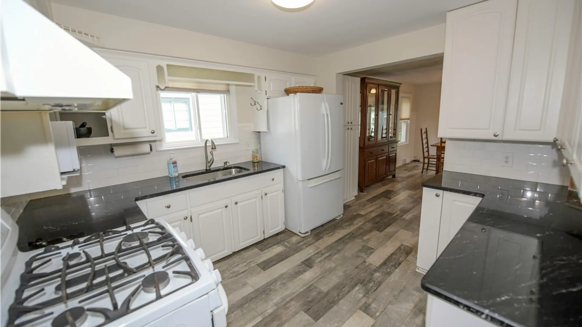 Property at 918 92nd Street, Niagara Falls, NY 14304 4