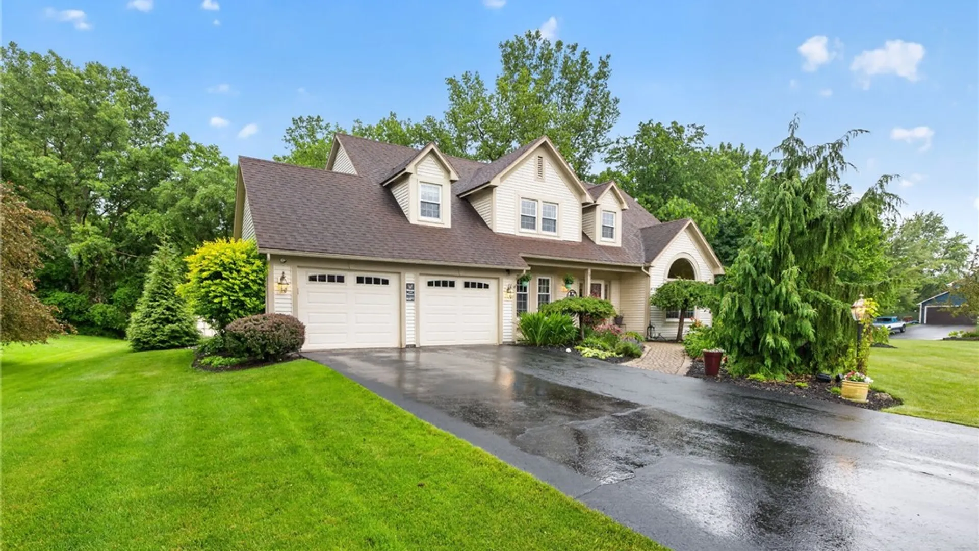 Property at 74 Falling Brook Road, Perinton, NY 14450 47