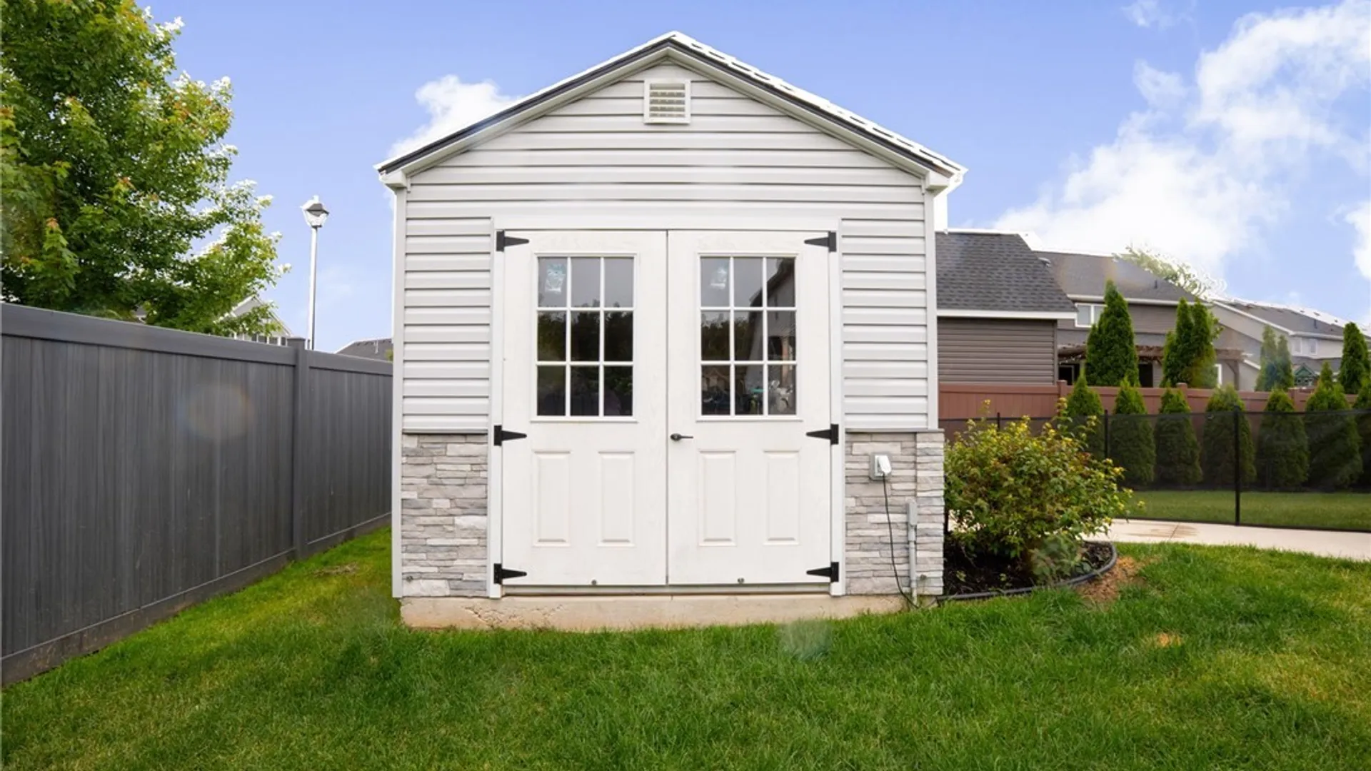 Property at 132 Boxelder Lane, Amherst, NY 14228 10