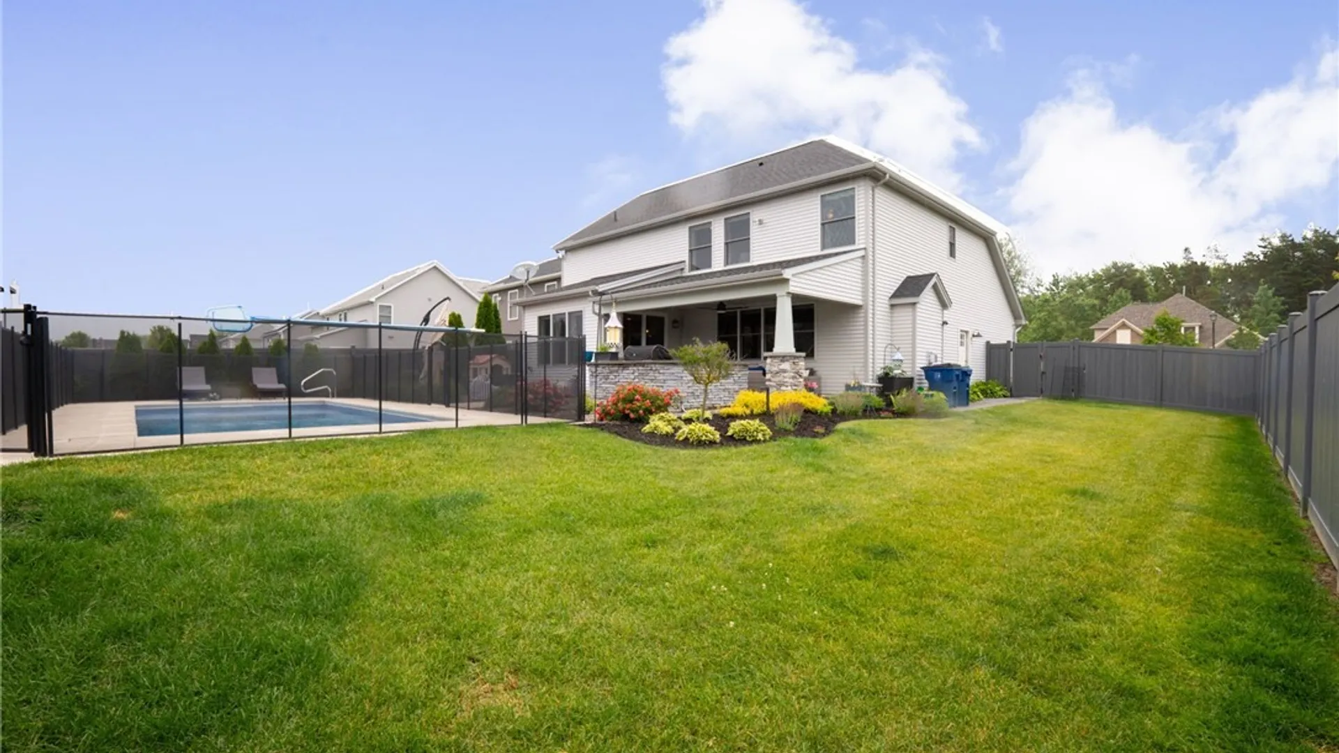 Property at 132 Boxelder Lane, Amherst, NY 14228 11