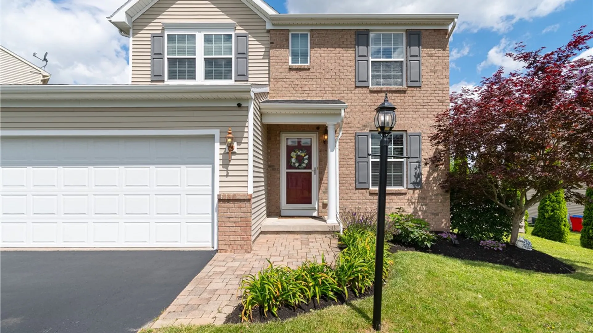 Property at 3323 Dandelion Trail, Canandaigua Town, NY 14424 2