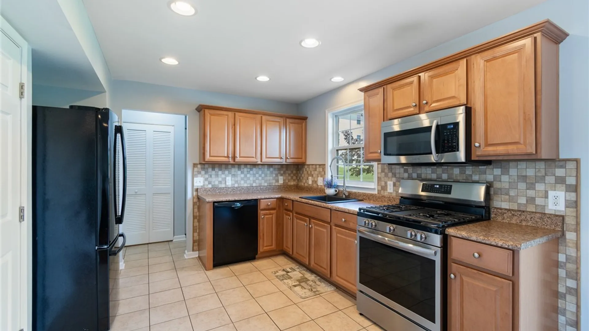 Property at 3323 Dandelion Trail, Canandaigua Town, NY 14424 9
