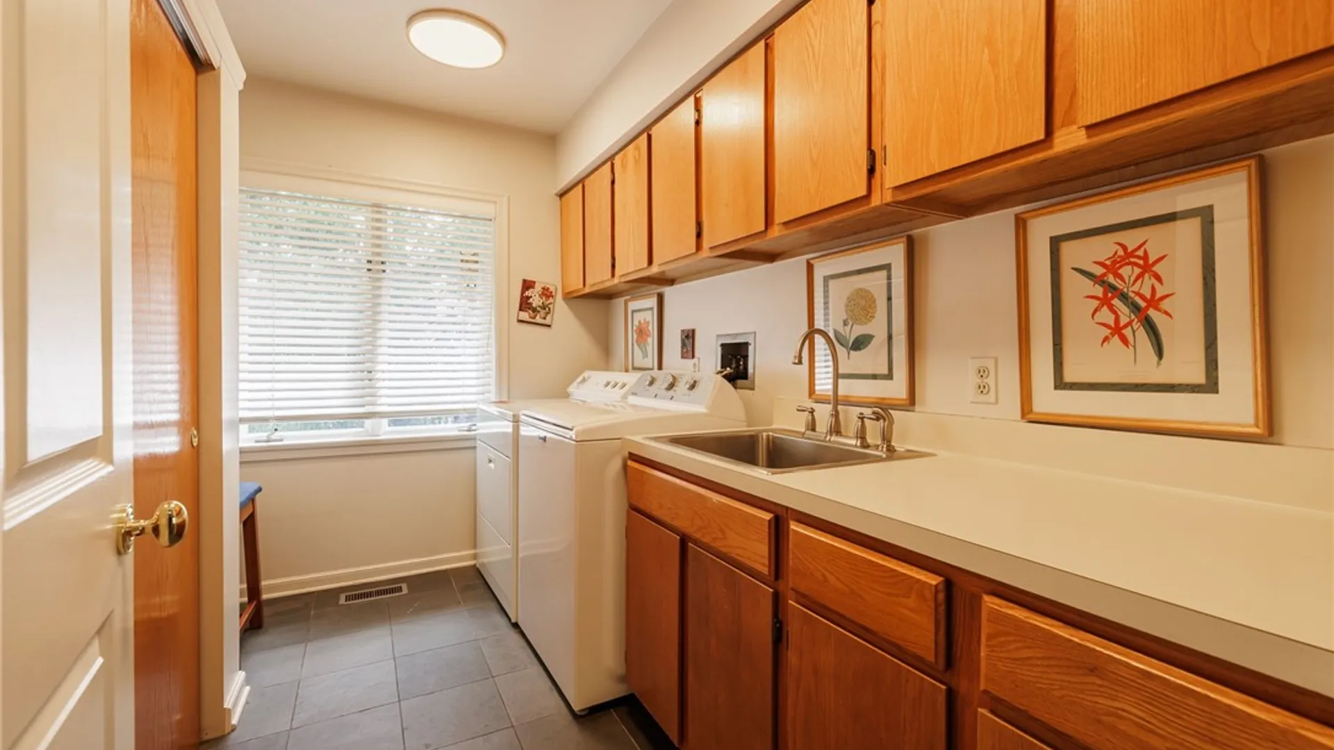 Property at 29 Whitestone Lane, Pittsford, NY 14618 19