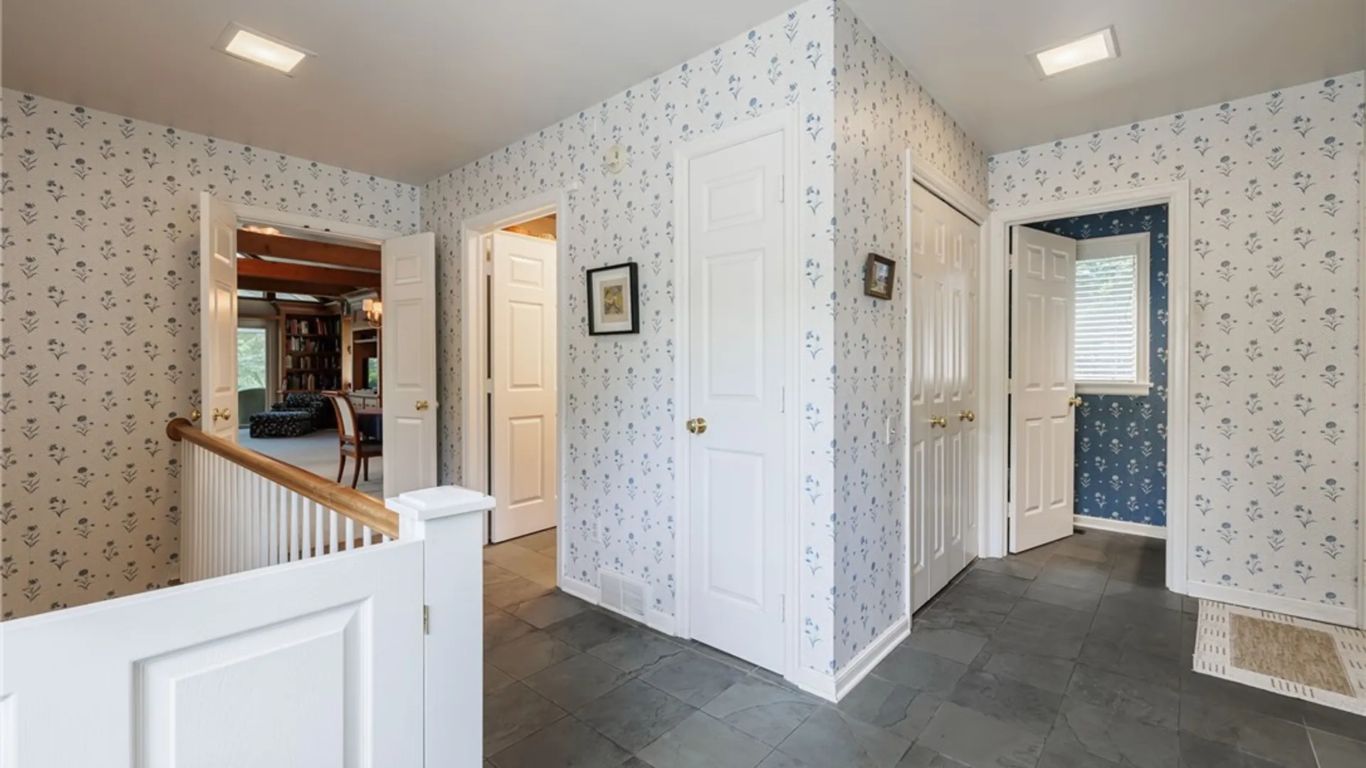 Property at 29 Whitestone Lane, Pittsford, NY 14618 22