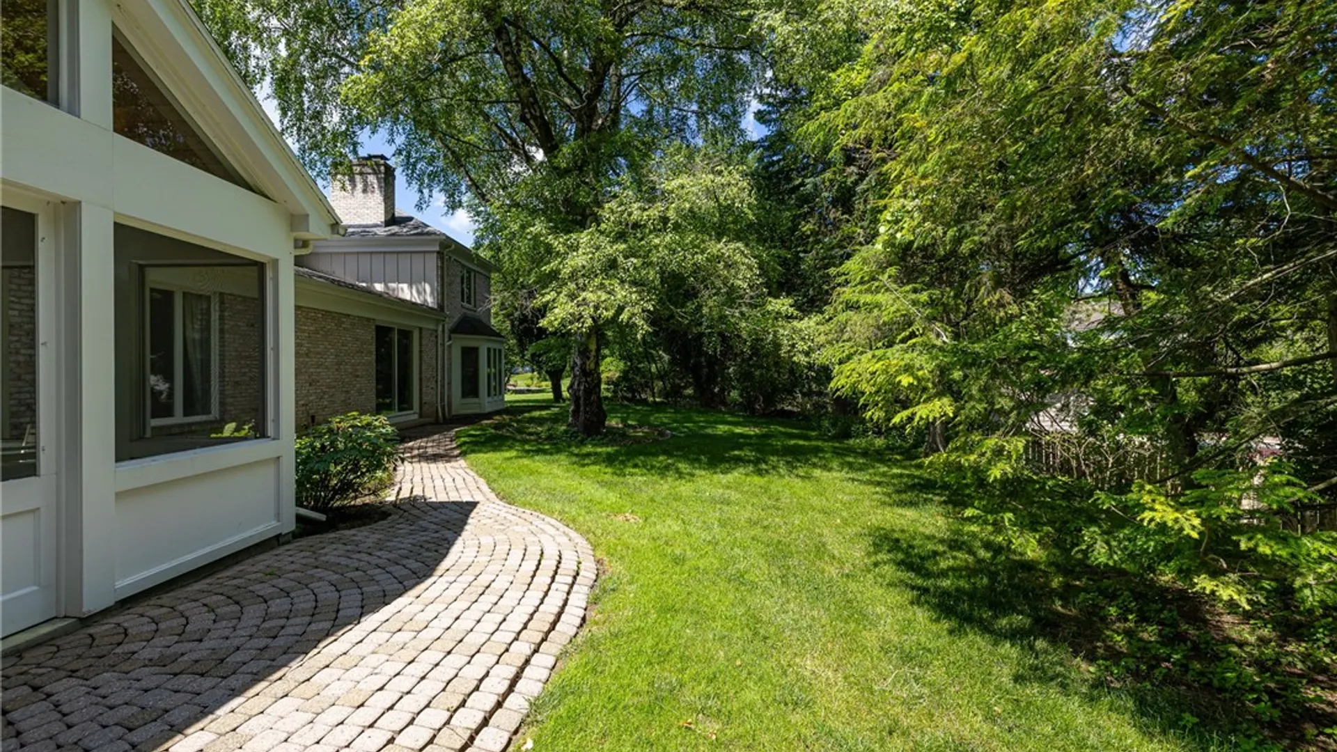 Property at 29 Whitestone Lane, Pittsford, NY 14618 37