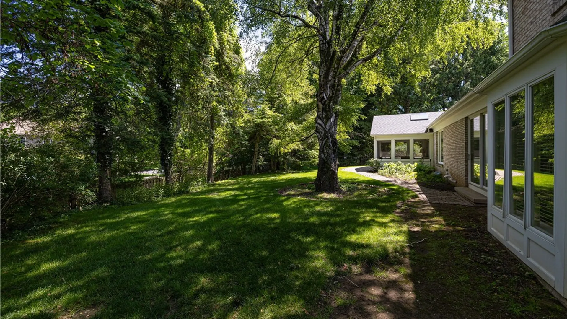 Property at 29 Whitestone Lane, Pittsford, NY 14618 40
