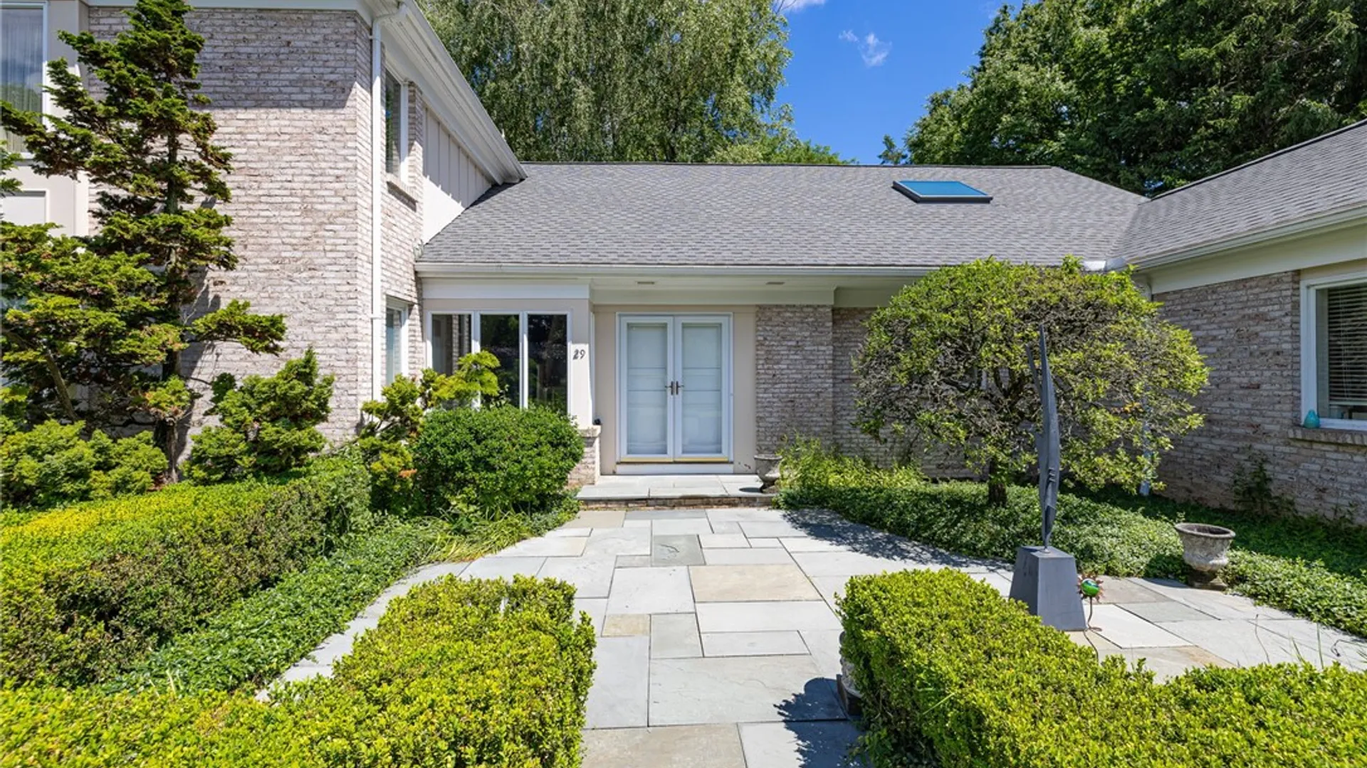Property at 29 Whitestone Lane, Pittsford, NY 14618 5