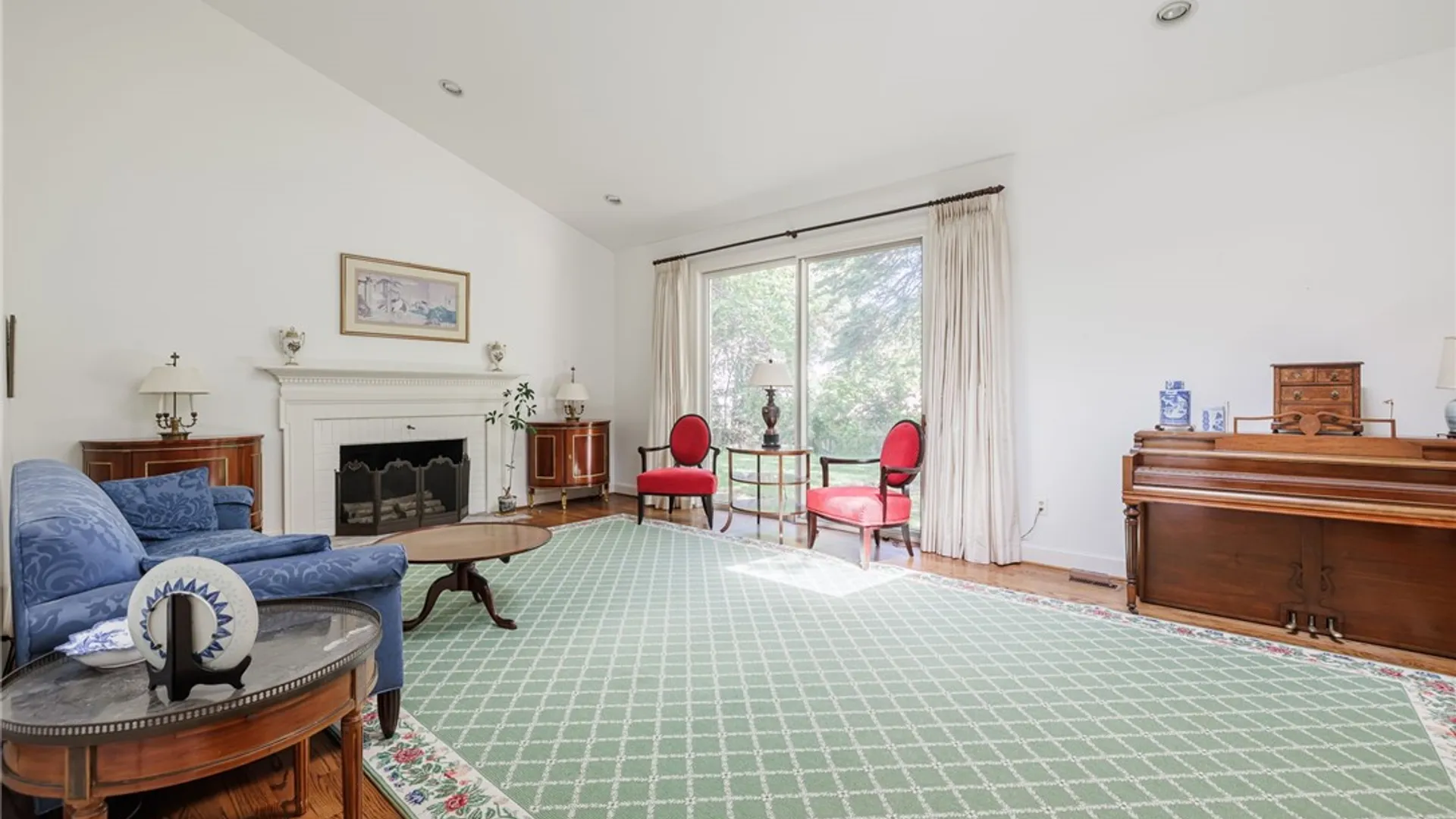 Property at 29 Whitestone Lane, Pittsford, NY 14618 7