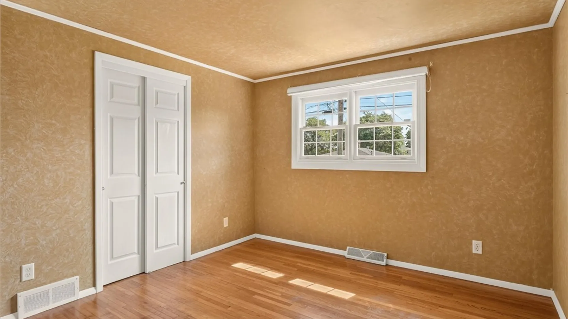 Property at 57 Judith Drive, Cheektowaga, NY 14227 17