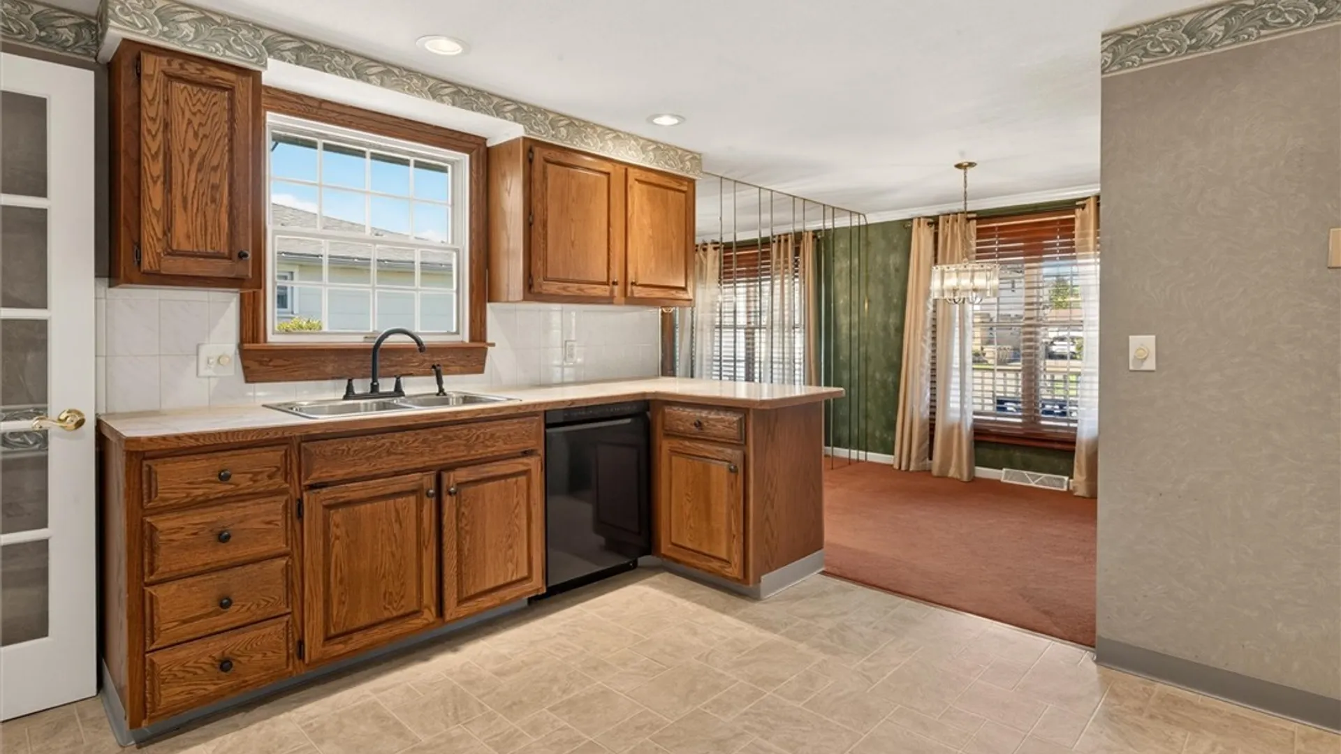Property at 57 Judith Drive, Cheektowaga, NY 14227 9