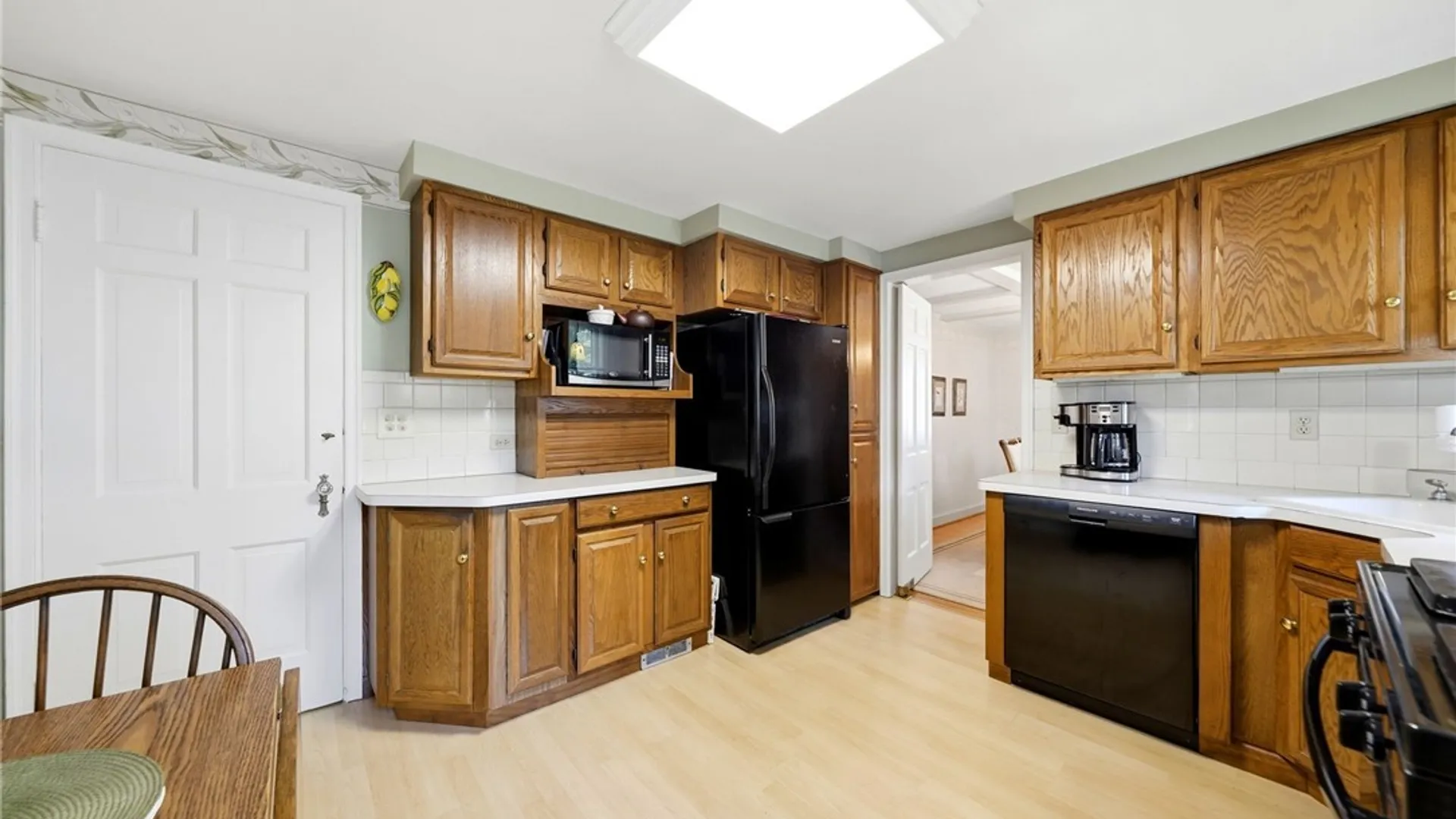 Property at 4290 Wildwood Dr, Clarence, NY 14221 12