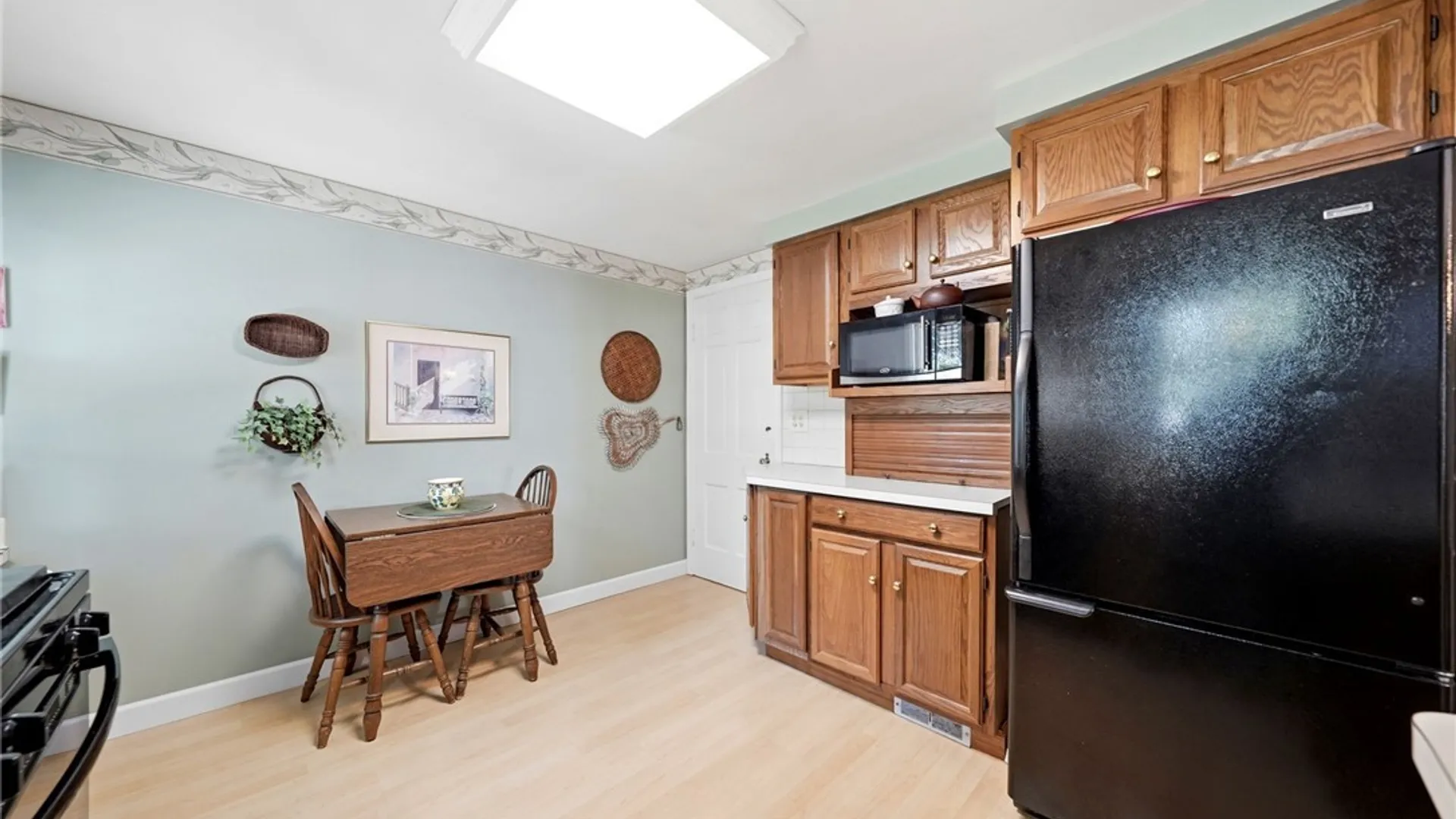 Property at 4290 Wildwood Dr, Clarence, NY 14221 13