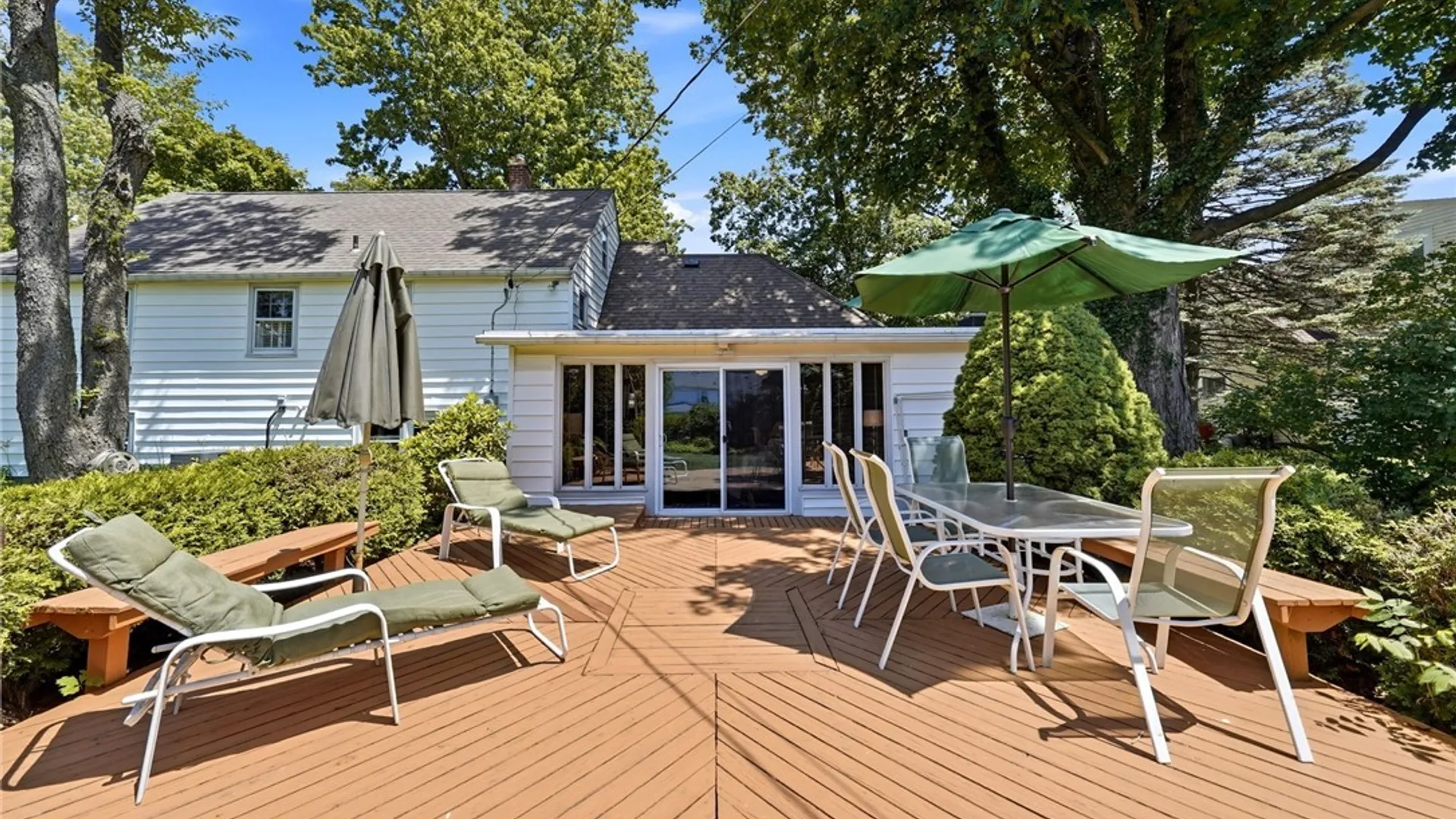 Property at 4290 Wildwood Dr, Clarence, NY 14221 37