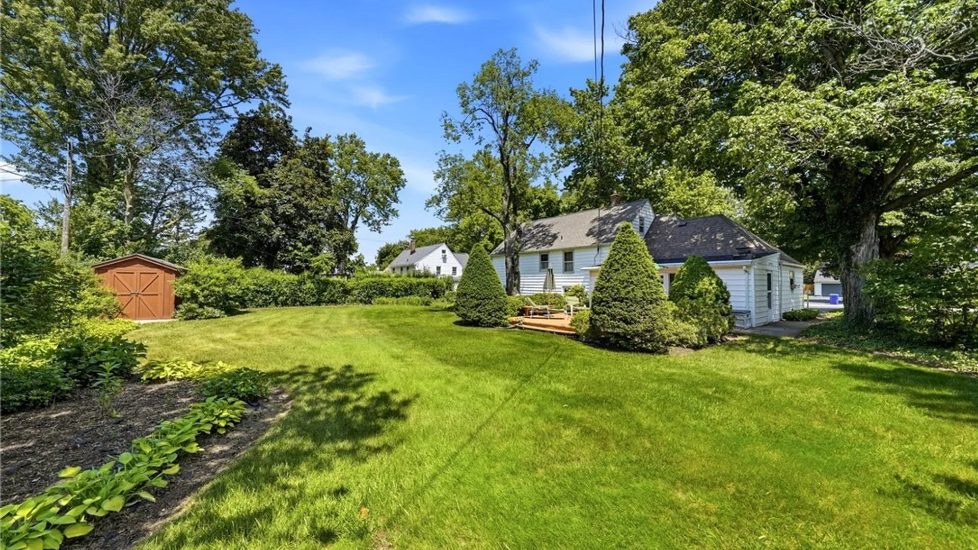 Property at 4290 Wildwood Dr, Clarence, NY 14221 38