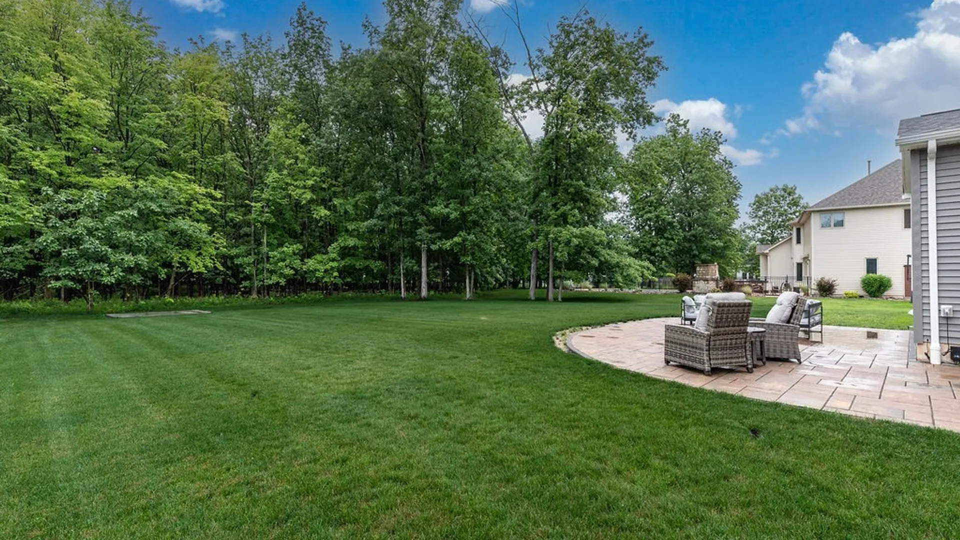 Property at 270 Forest Creek Lane, Grand Island, NY 14072 49