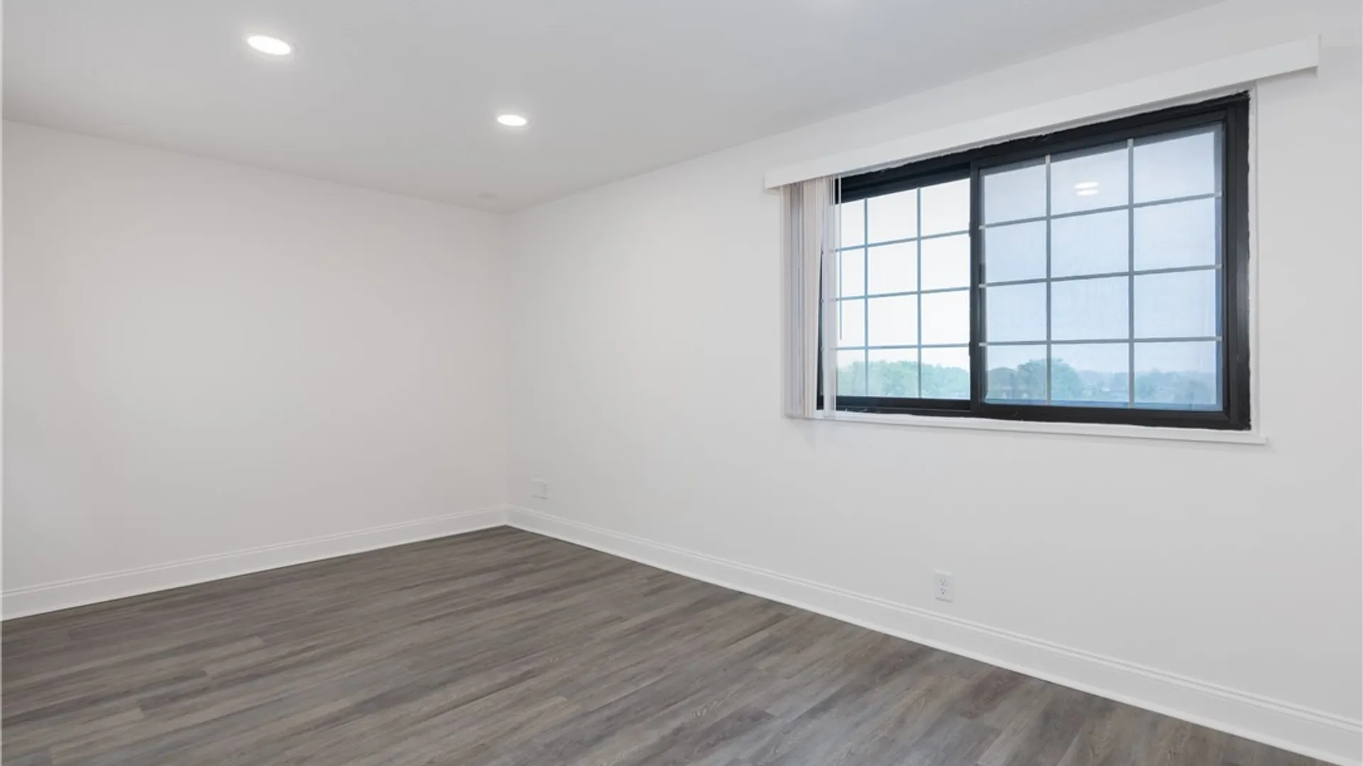 Property at 3015 Delaware (1 bdm Suites) Avenue, Tonawanda, NY 14217 10