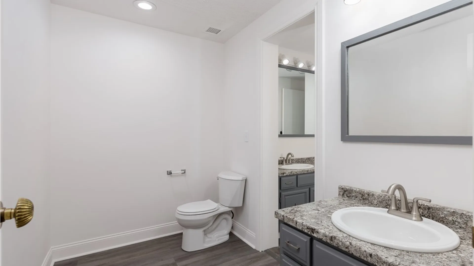 Property at 3015 Delaware (1 bdm Suites) Avenue, Tonawanda, NY 14217 12