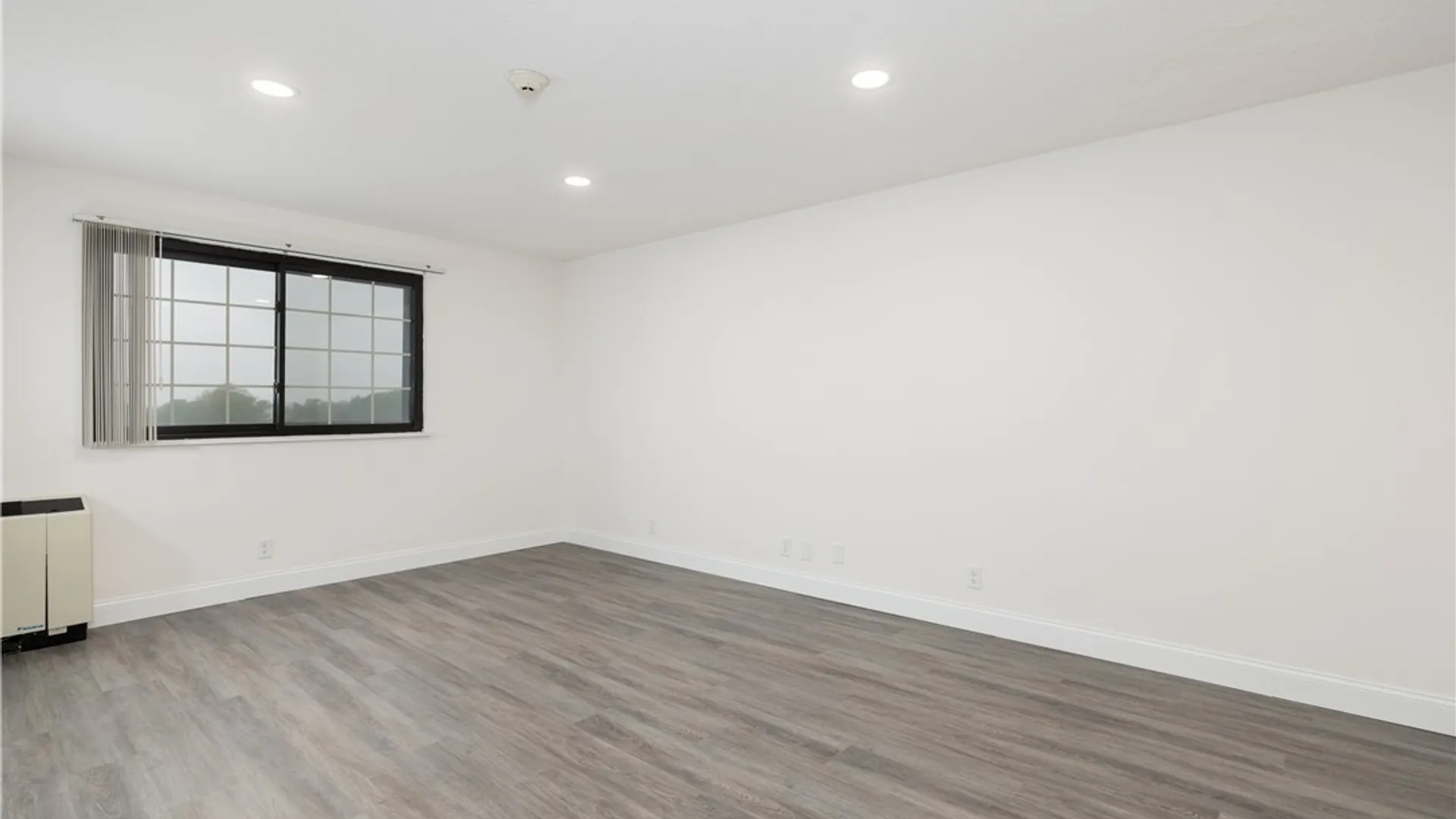 Property at 3015 Delaware (1 bdm Suites) Avenue, Tonawanda, NY 14217 16