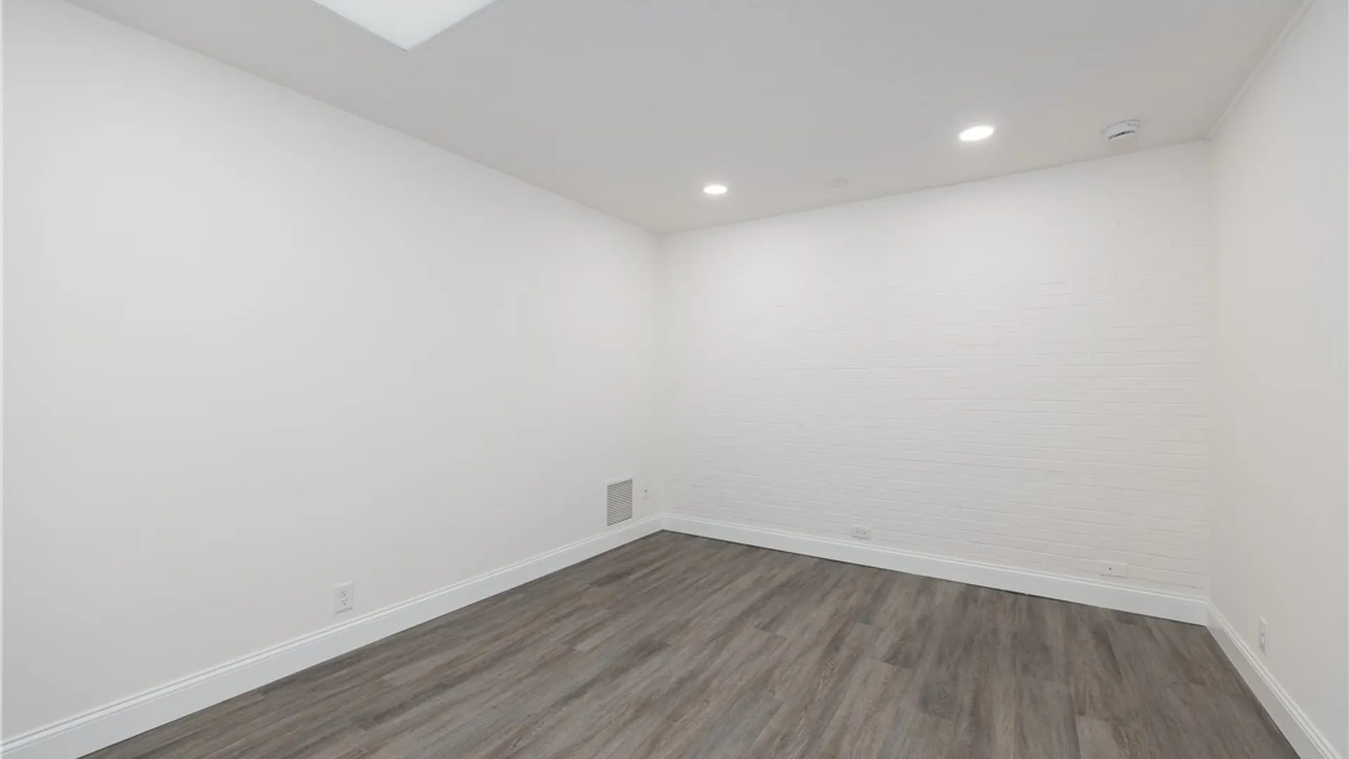 Property at 3015 Delaware (1 bdm Suites) Avenue, Tonawanda, NY 14217 25