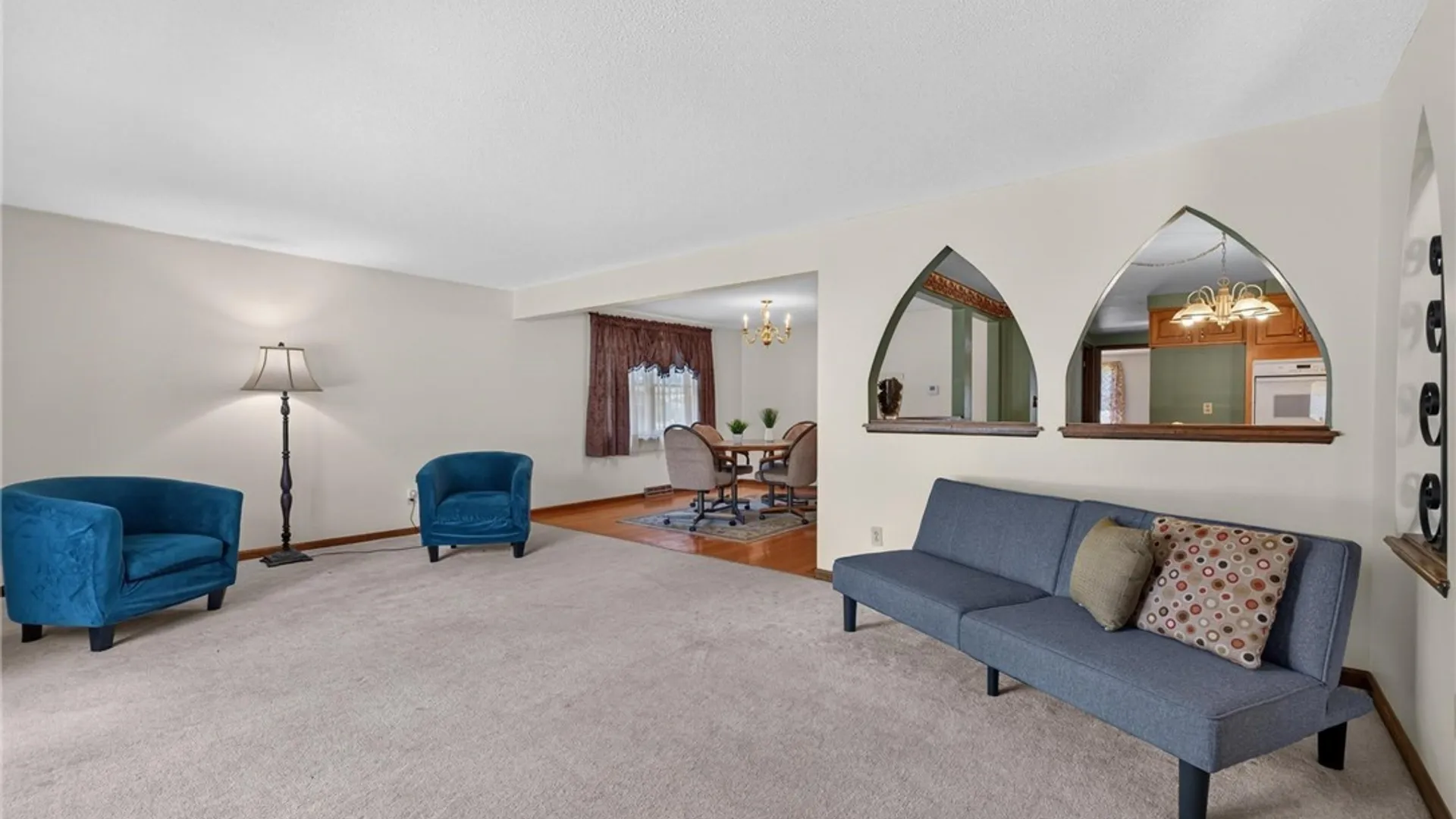 Property at 72 Carmelite Drive, West Seneca, NY 14224 18