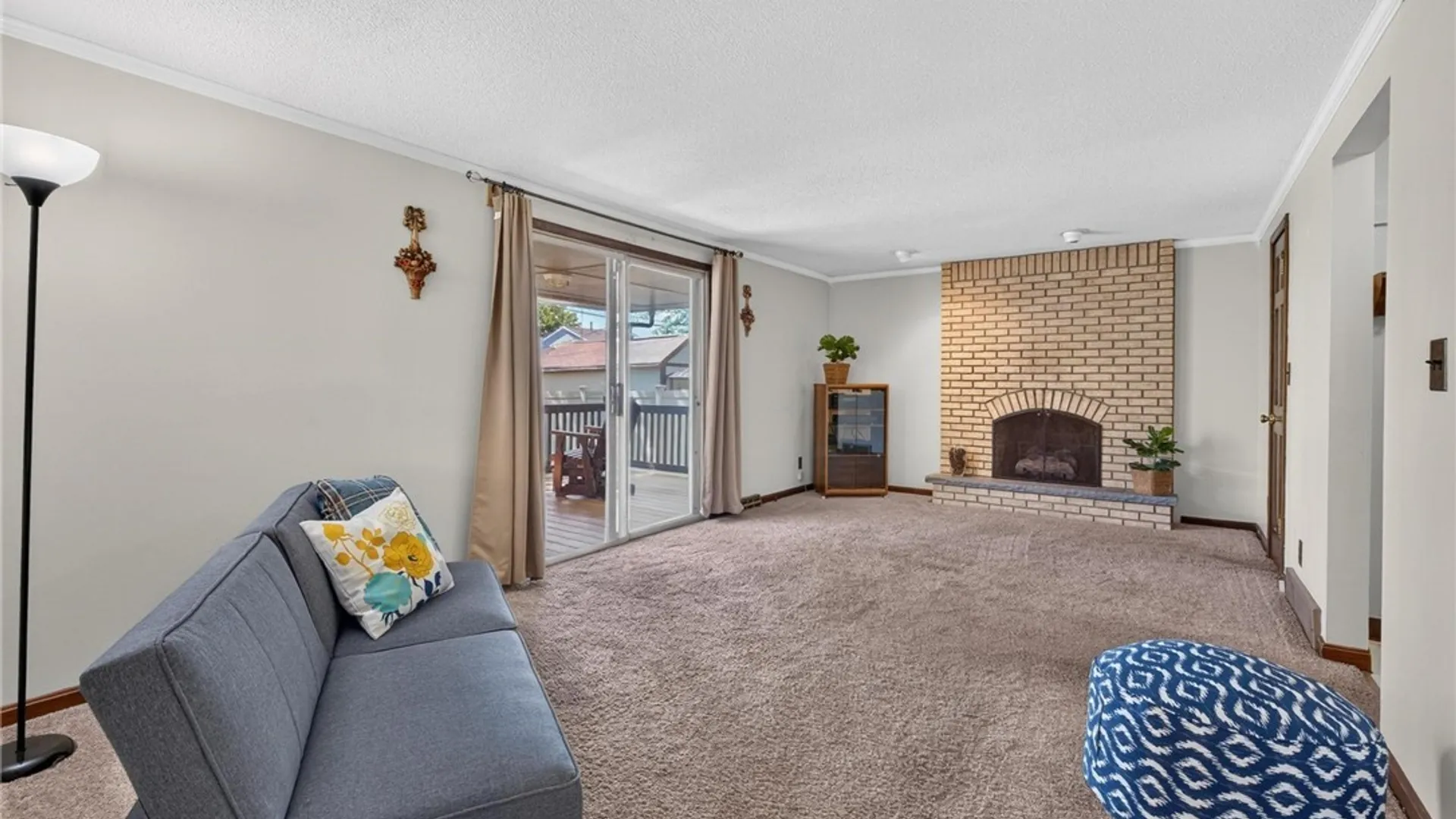 Property at 72 Carmelite Drive, West Seneca, NY 14224 22