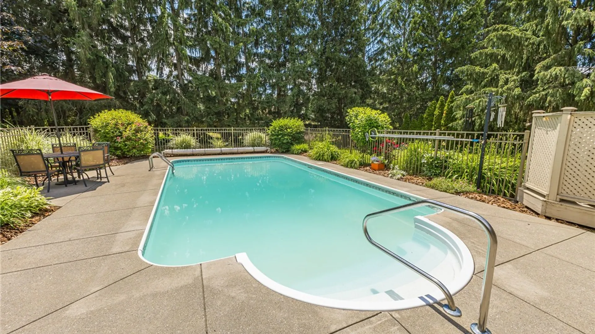 Property at 129 Caversham Woods, Pittsford, NY 14534 33