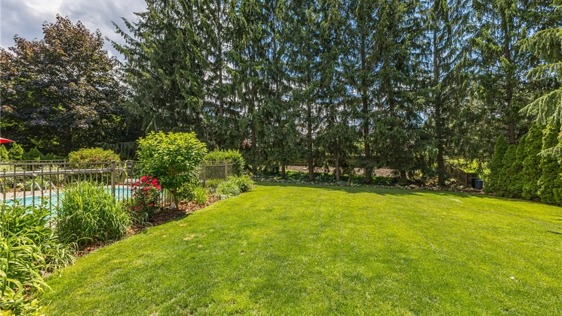 Property at 129 Caversham Woods, Pittsford, NY 14534 35