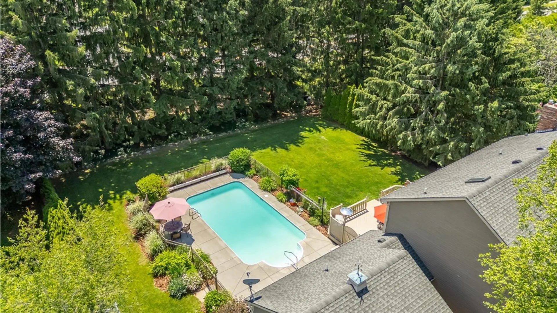 Property at 129 Caversham Woods, Pittsford, NY 14534 36