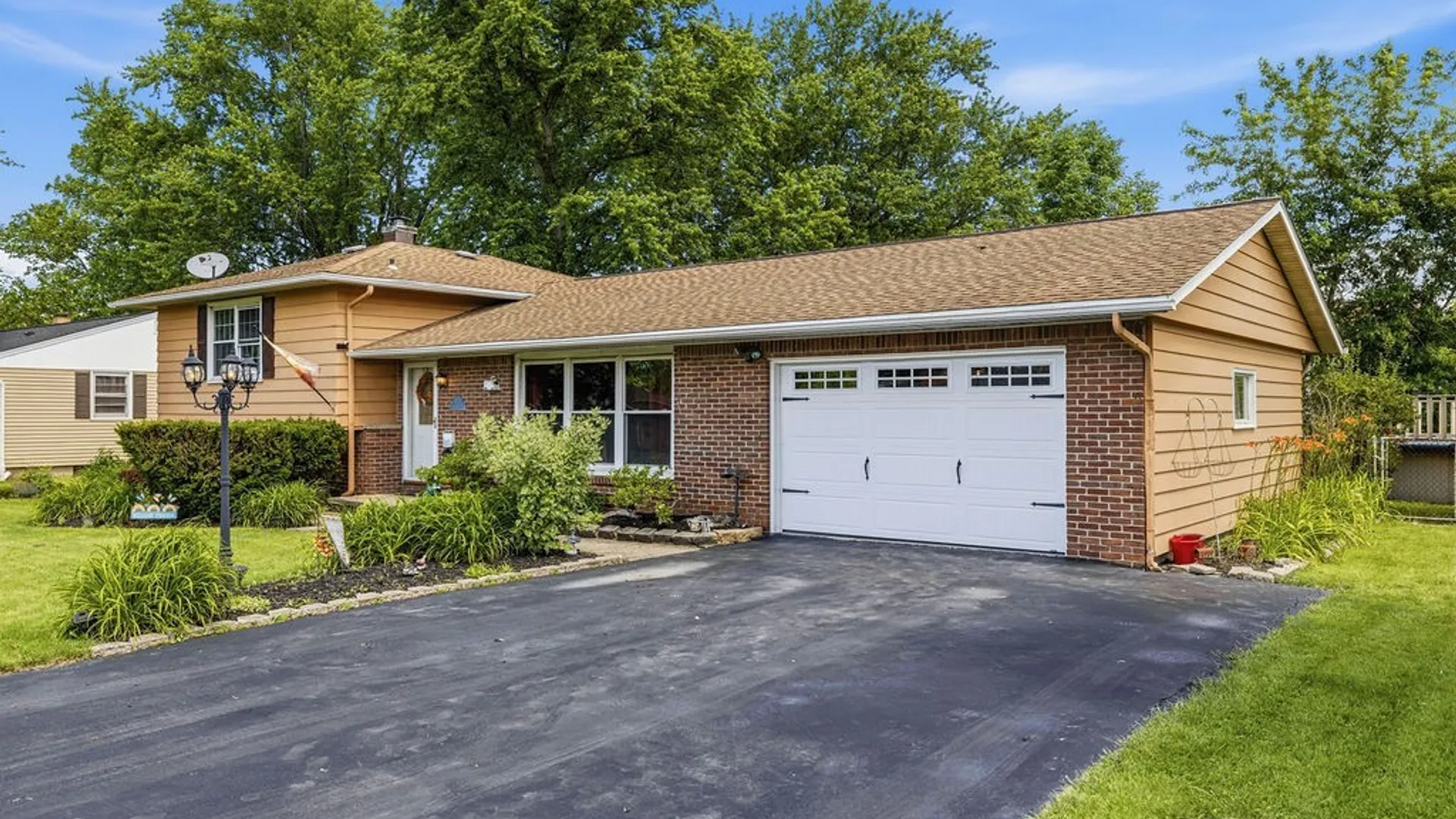 Property at 23 Eisenhower Drive, Lockport City, NY 14094 2