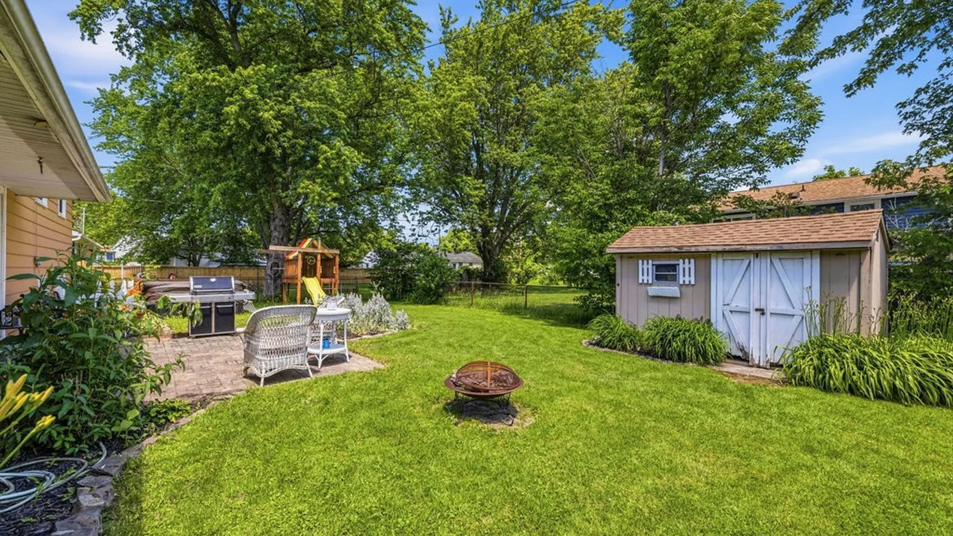 Property at 23 Eisenhower Drive, Lockport City, NY 14094 24