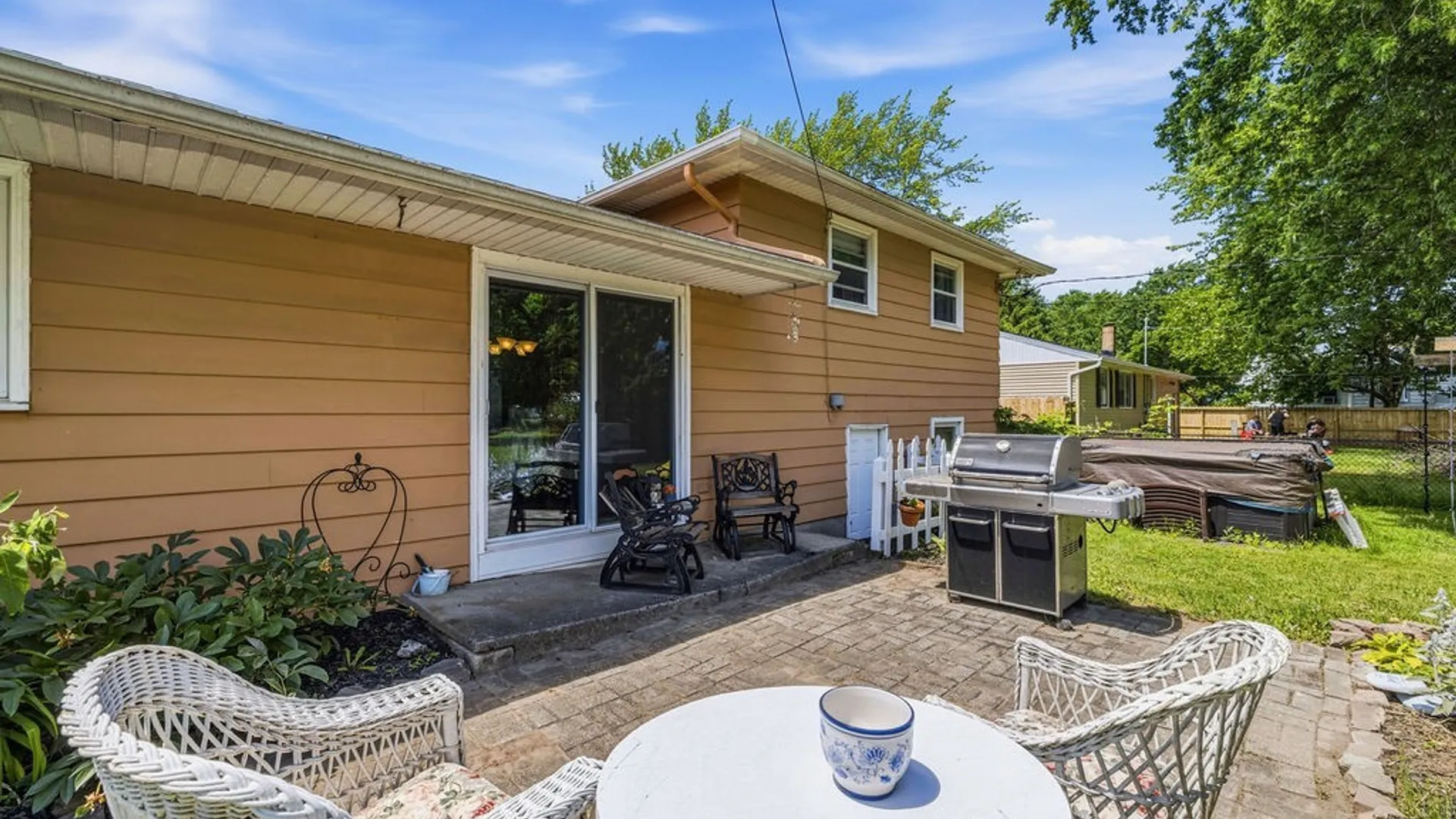 Property at 23 Eisenhower Drive, Lockport City, NY 14094 25
