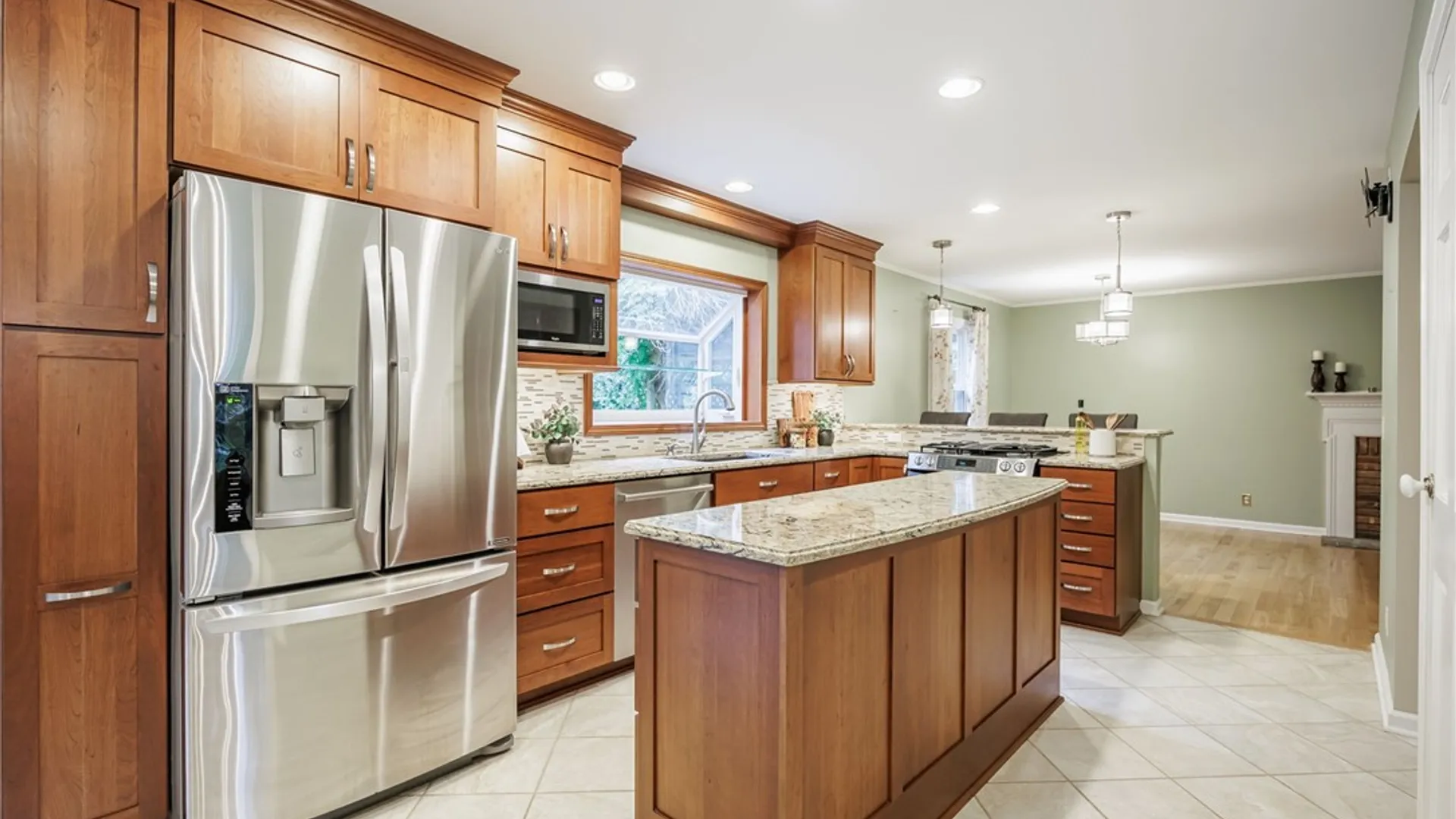 Property at 10 Glendower Circle, Pittsford, NY 14534 10