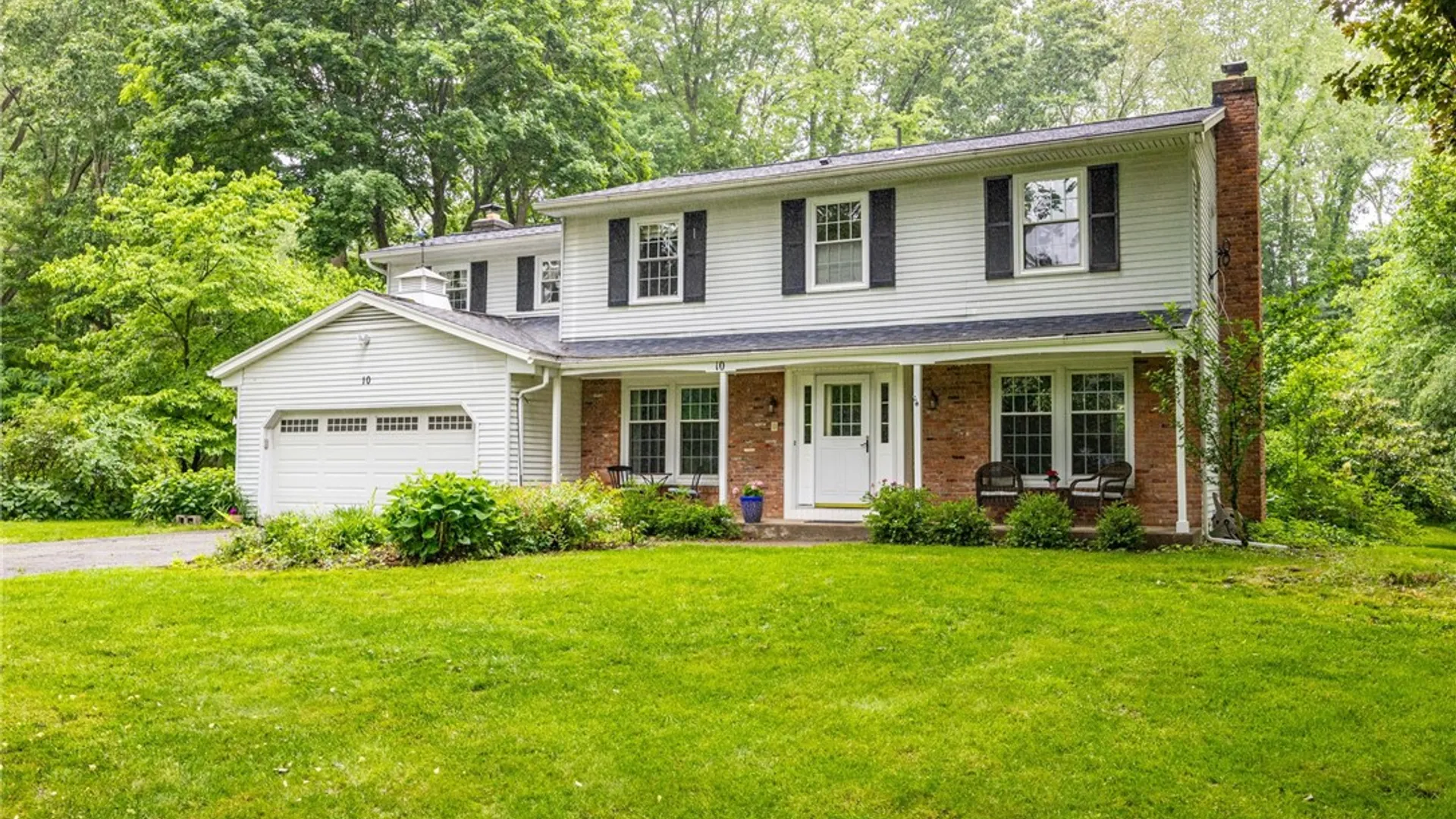 Property at 10 Glendower Circle, Pittsford, NY 14534 2