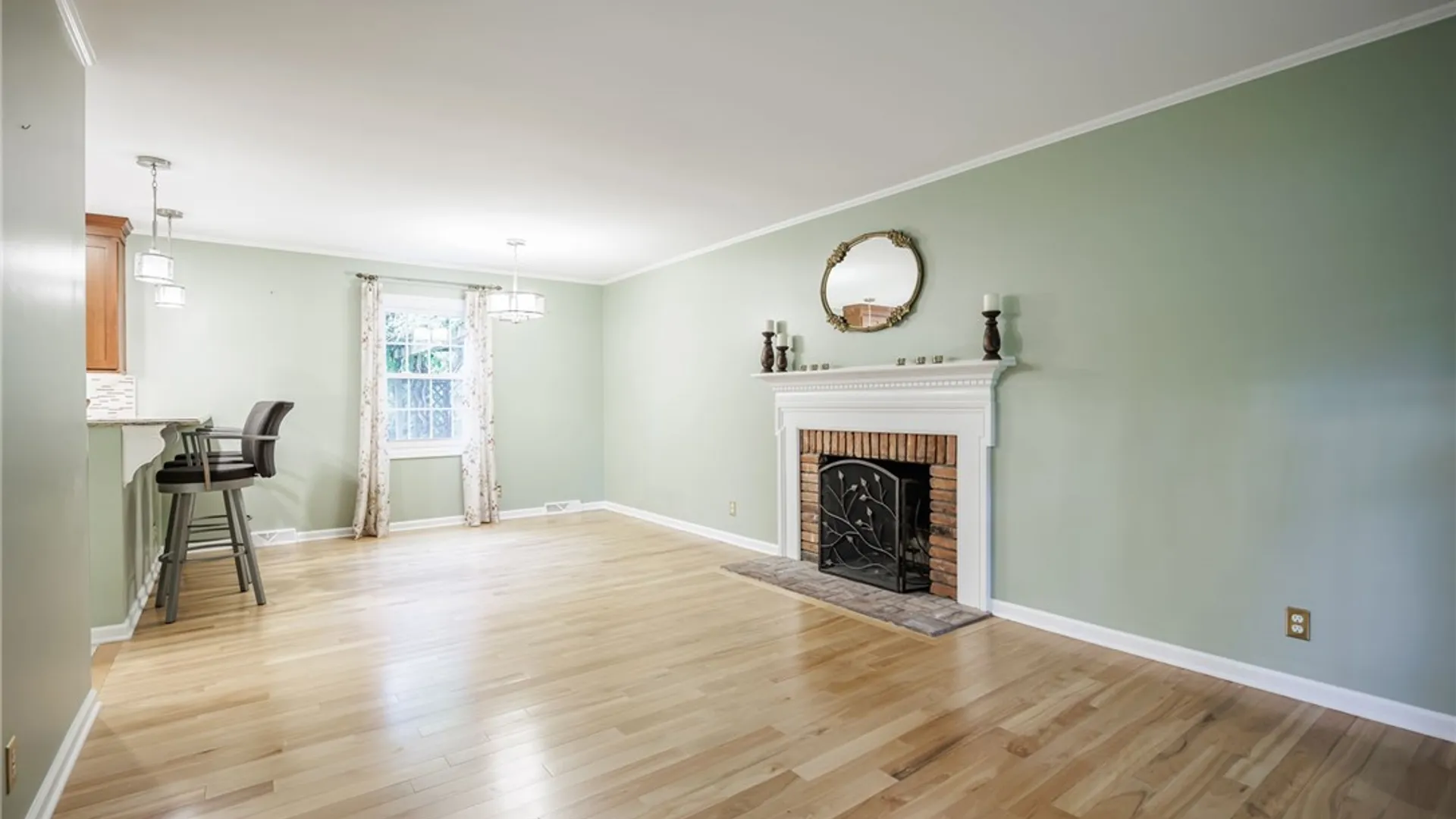 Property at 10 Glendower Circle, Pittsford, NY 14534 21