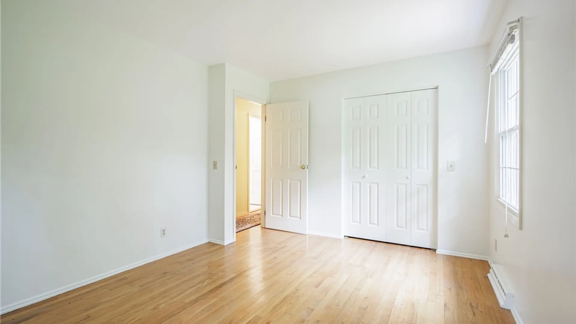 Property at 10 Glendower Circle, Pittsford, NY 14534 37