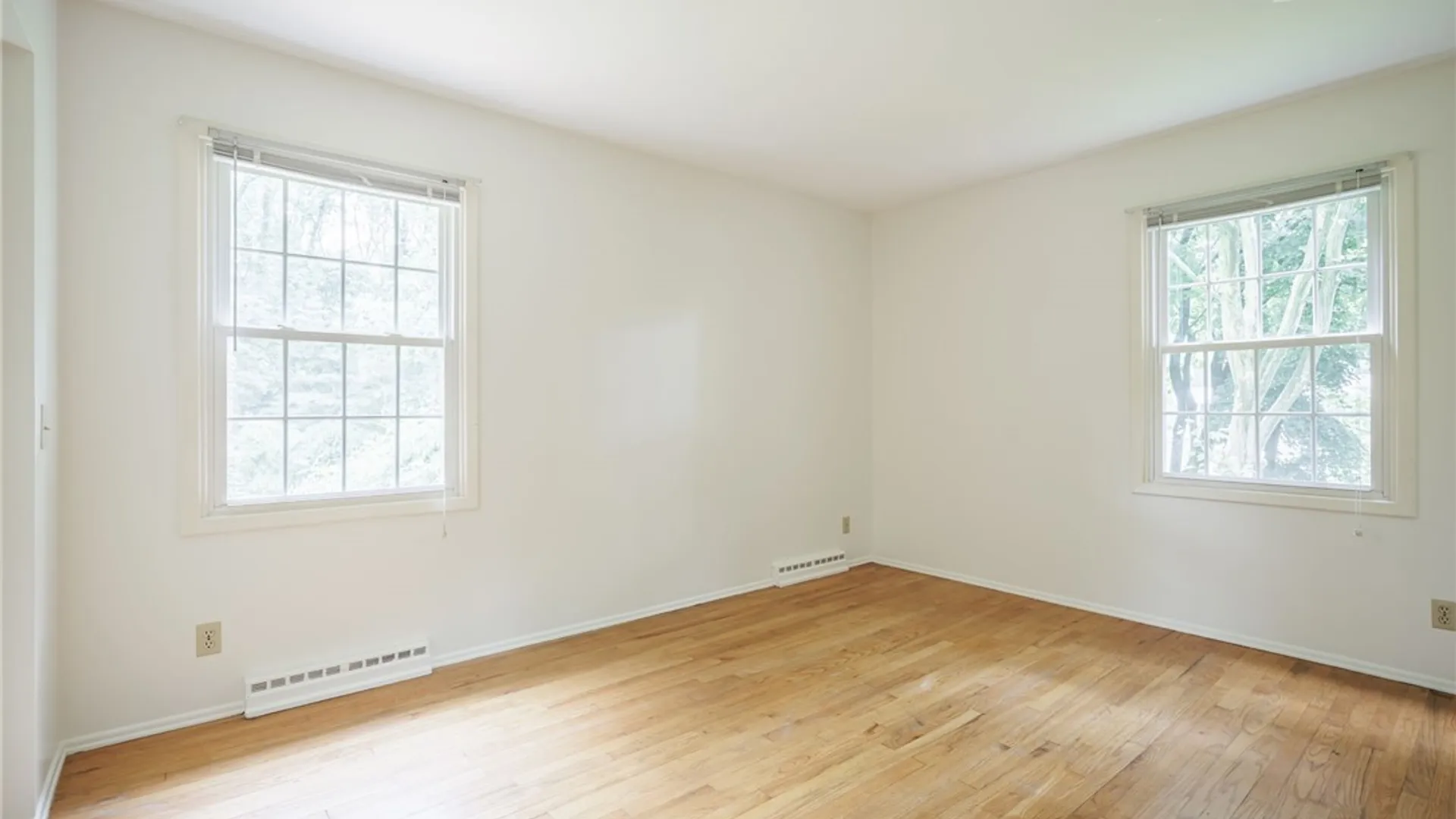 Property at 10 Glendower Circle, Pittsford, NY 14534 38
