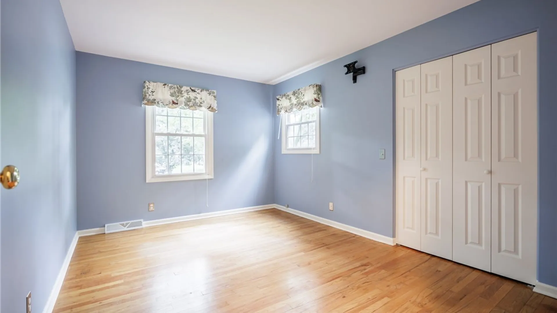 Property at 10 Glendower Circle, Pittsford, NY 14534 39