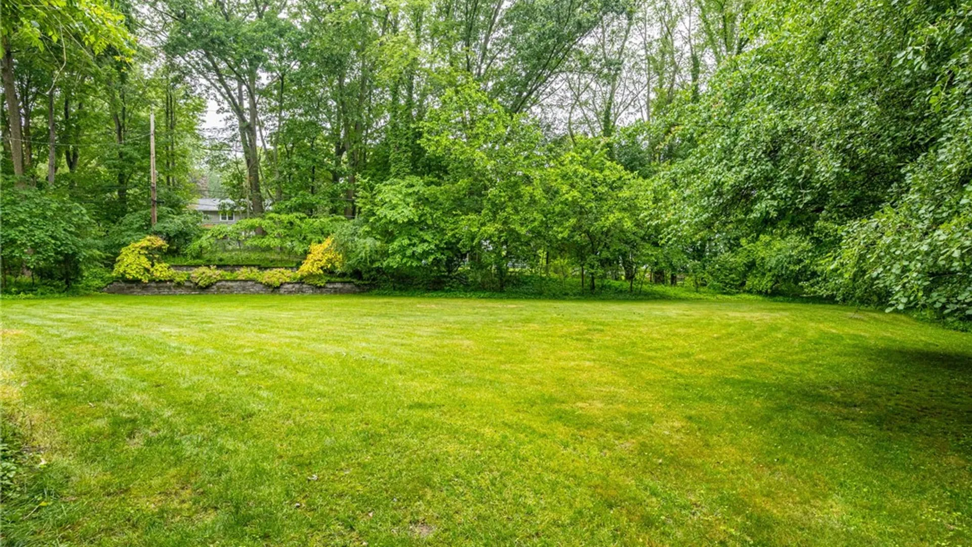 Property at 10 Glendower Circle, Pittsford, NY 14534 7
