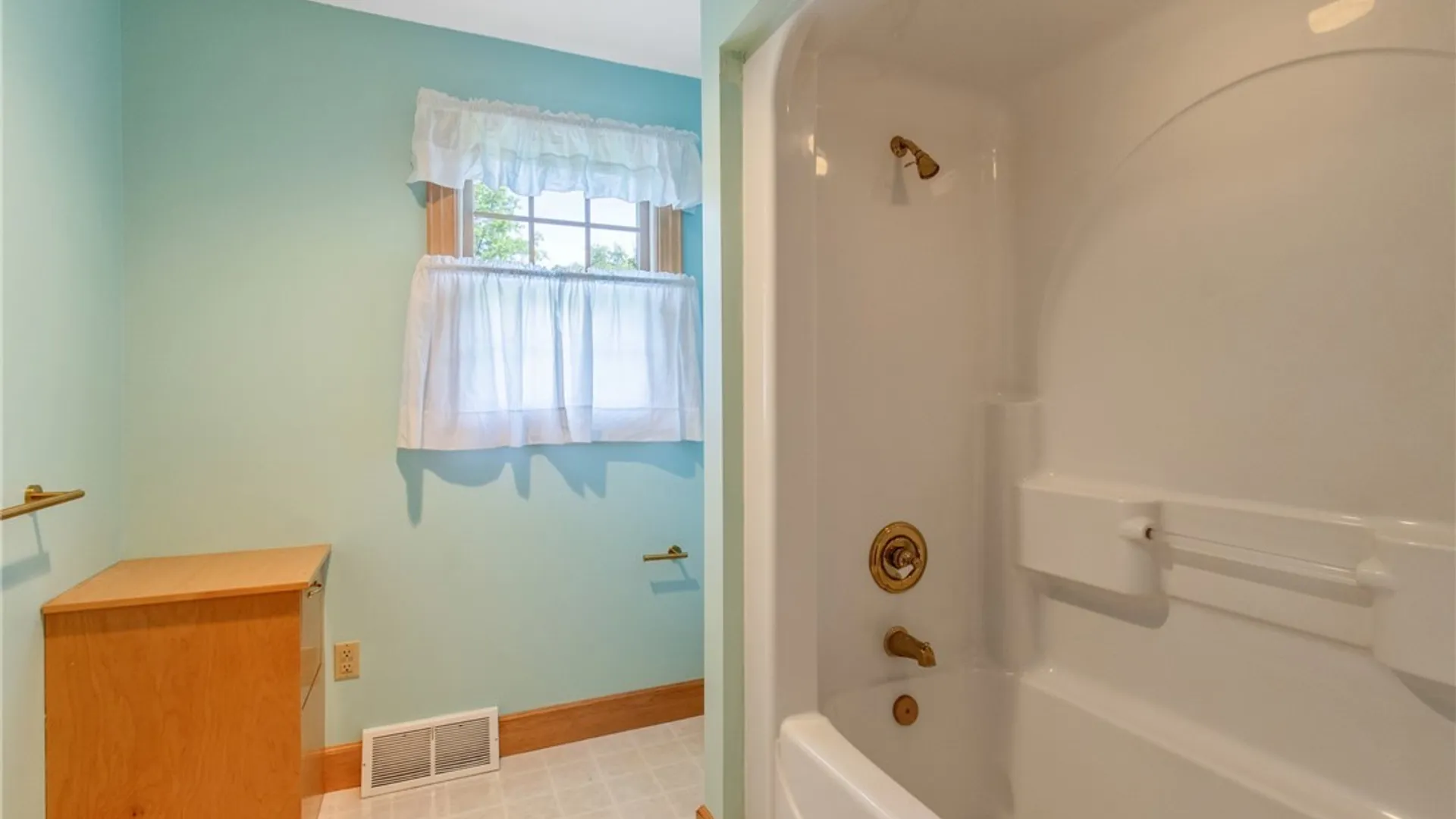 Property at 1 Mayflower Circle, Oswego, NY 13126 27
