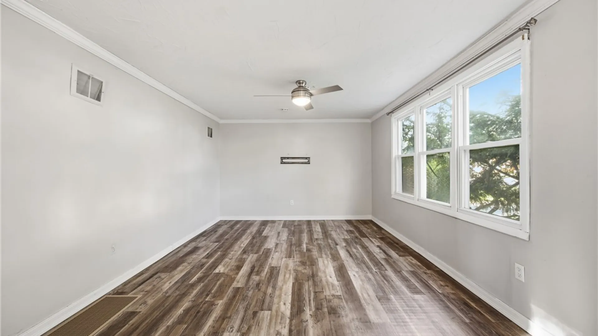 Property at 373 Niagara Falls Boulevard, Amherst, NY 14226 5