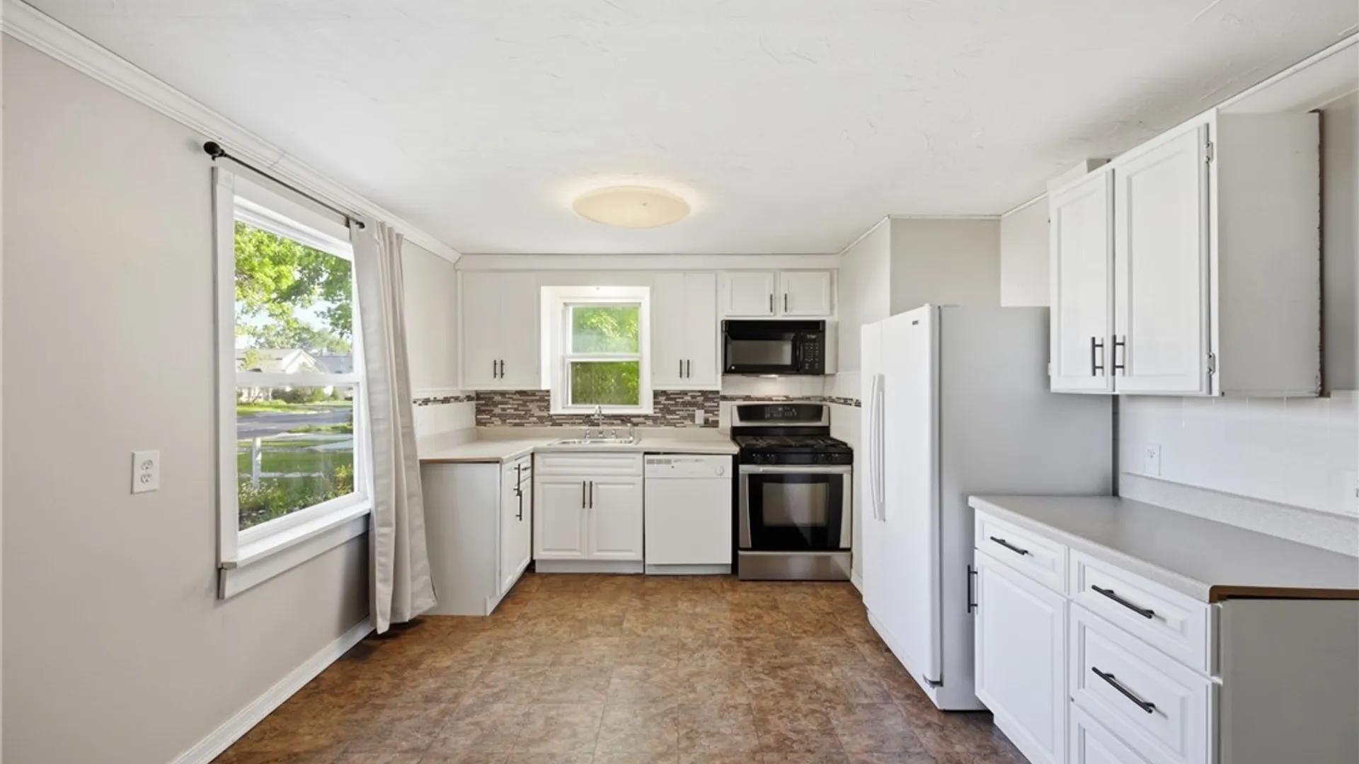 Property at 373 Niagara Falls Boulevard, Amherst, NY 14226 7