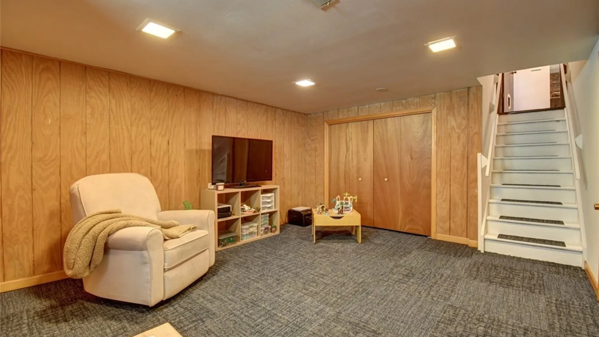 Property at 225 Rockdale Drive, Amherst, NY 14228 32