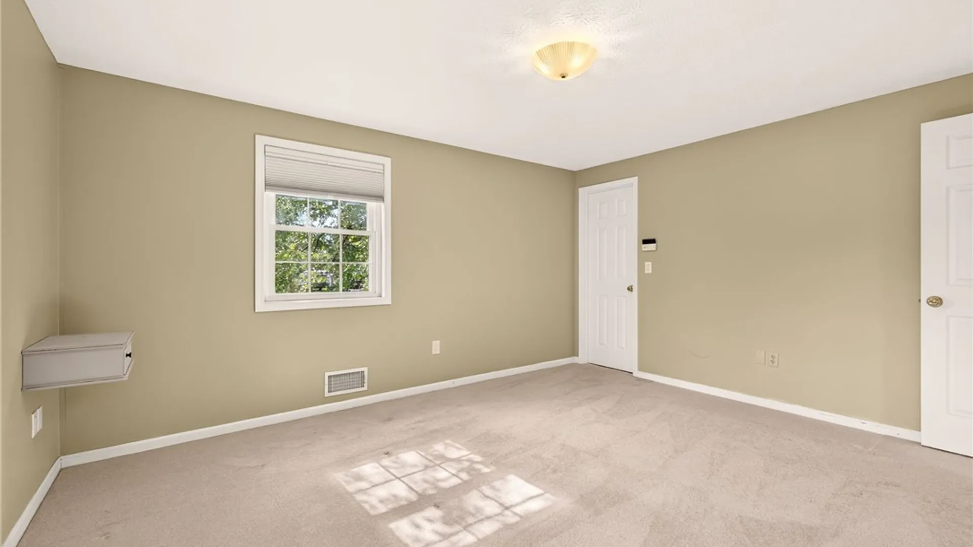 Property at 5766 Coppersmith Trail, Ontario, NY 14519 19