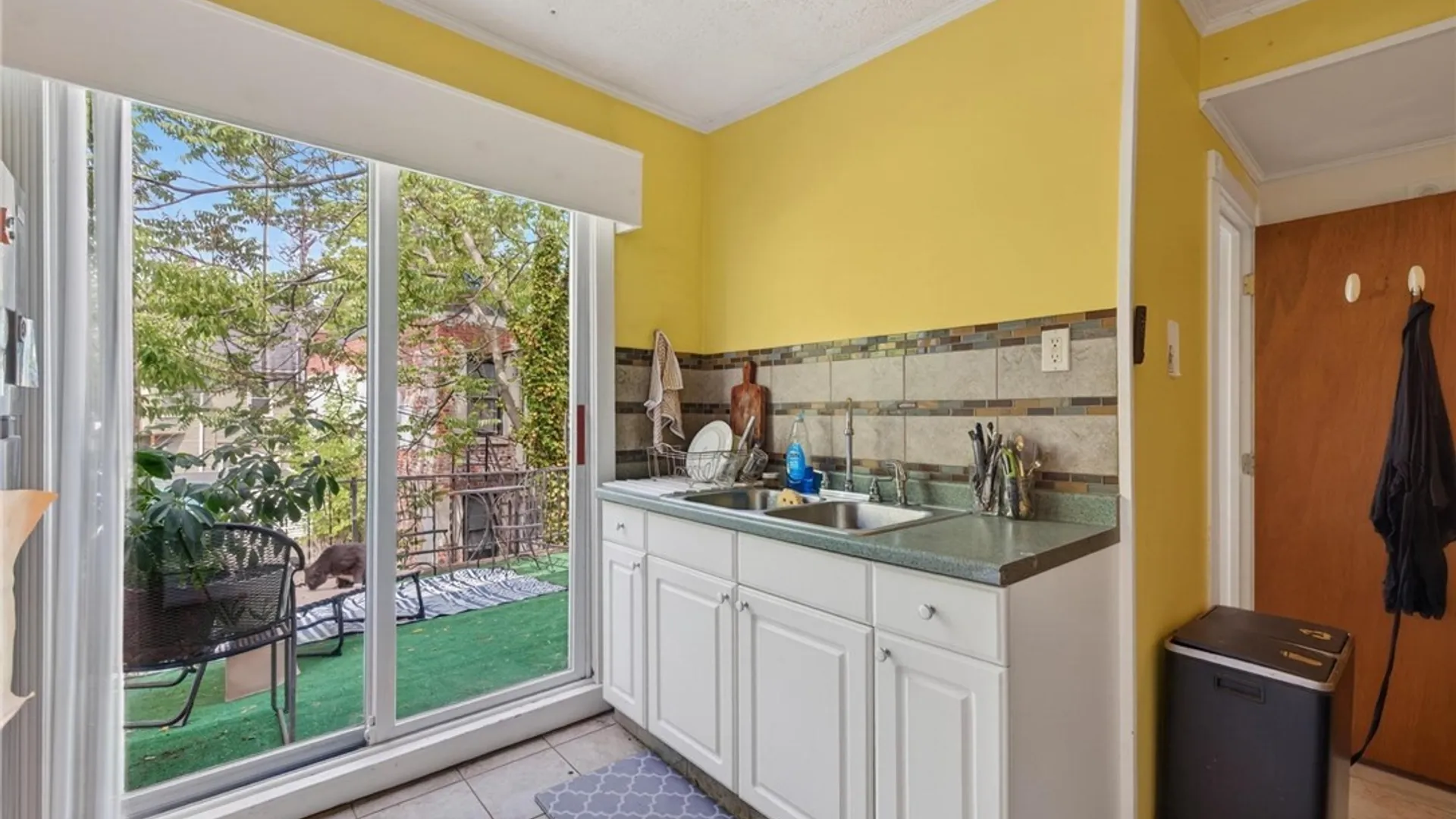 Property at 736 Elmwood Avenue, Buffalo, NY 14222 29