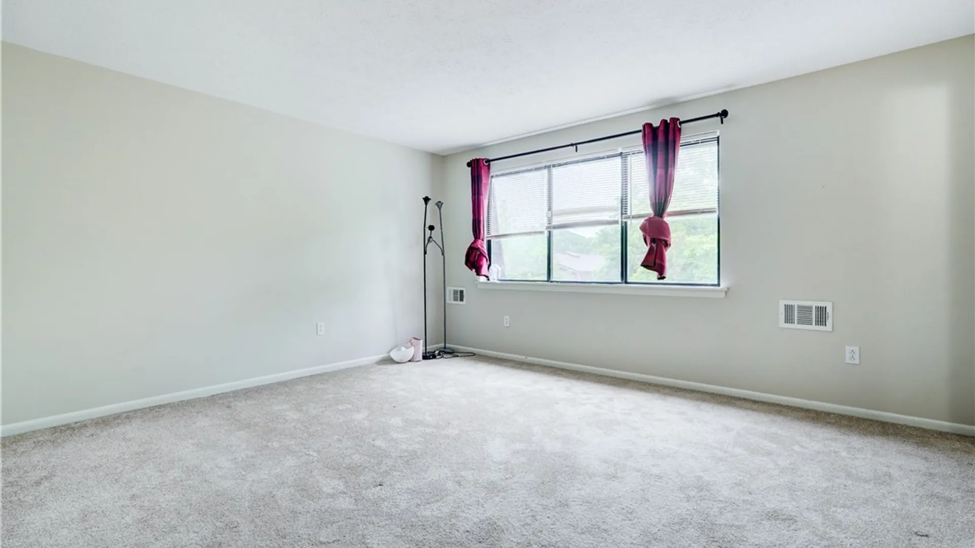 Property at 133 Penn Lane, Penfield, NY 14625 8