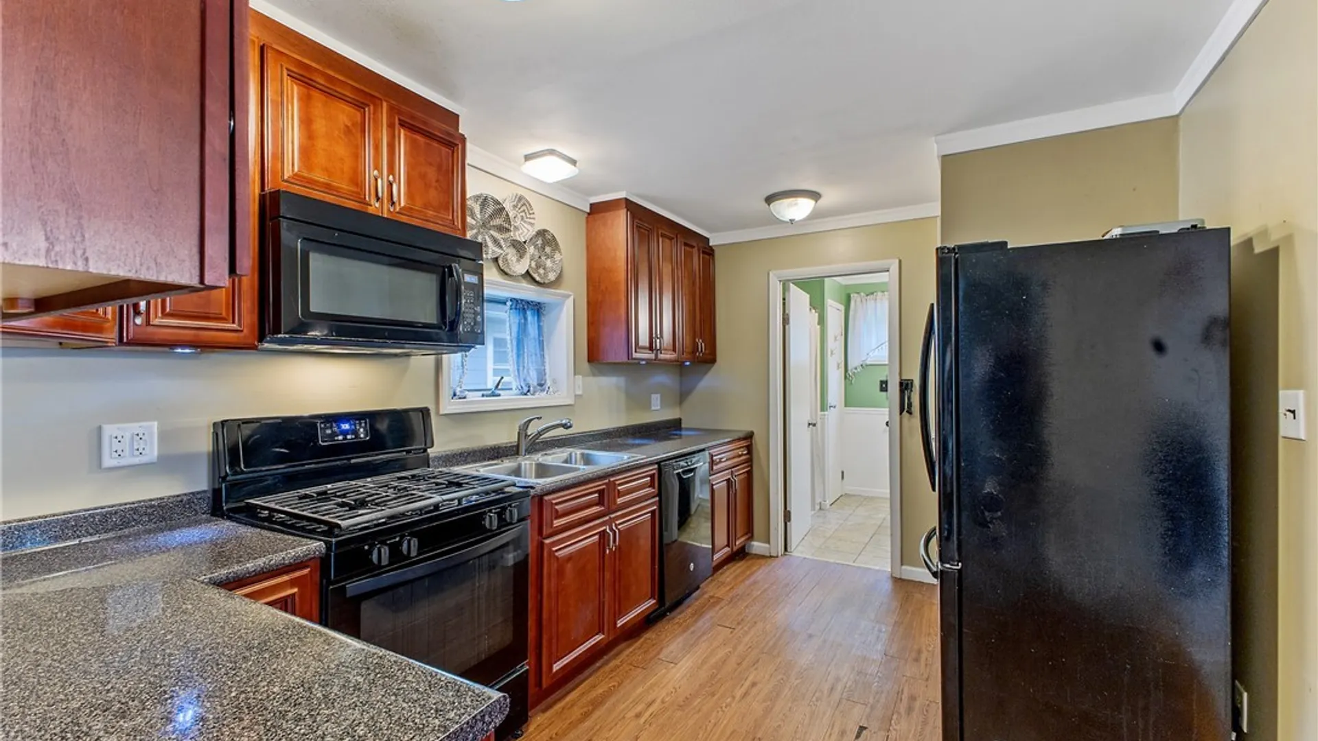 Property at 110 Earl Avenue, Salina, NY 13211 16