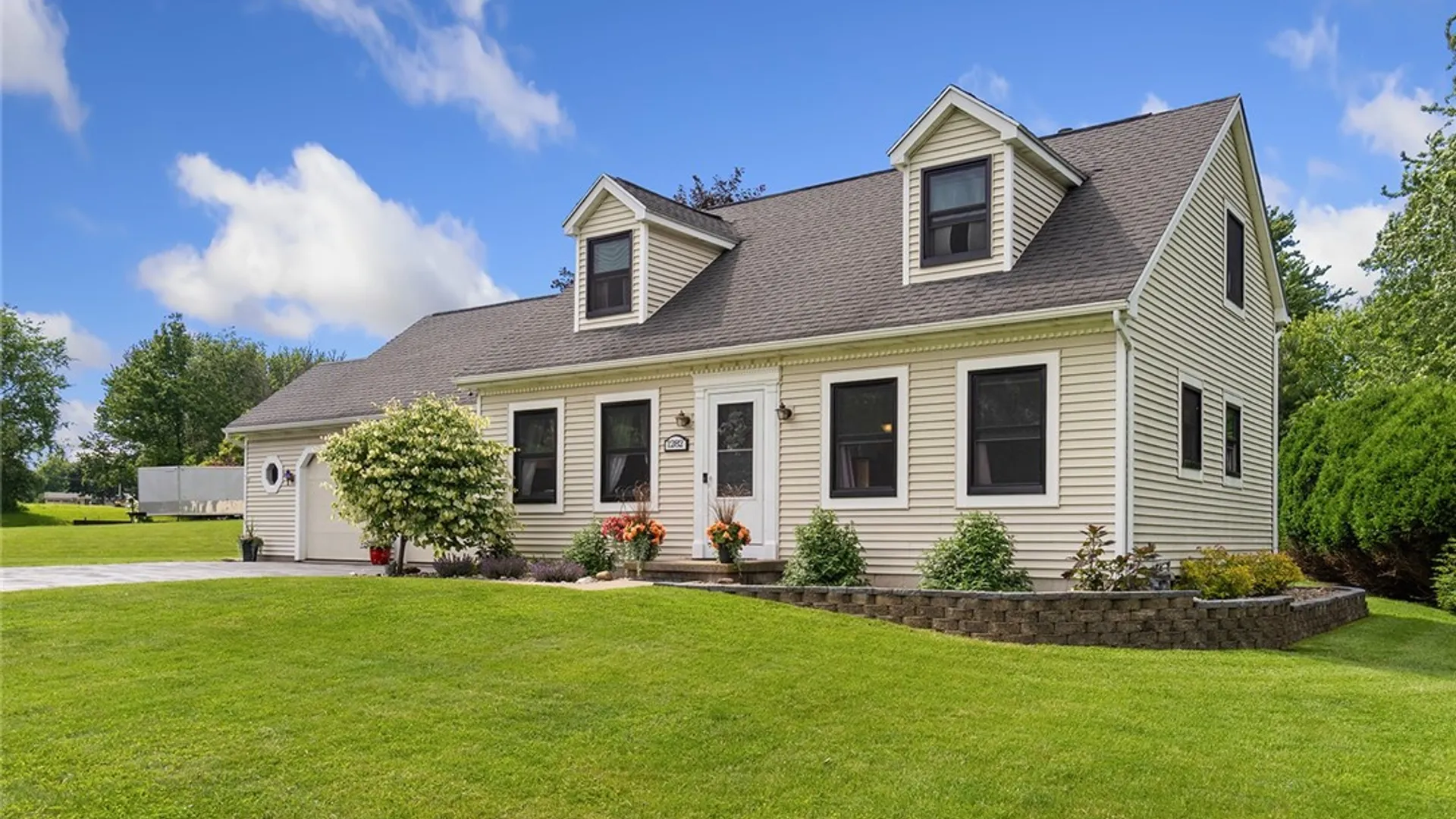 Property at 1282 Centennial Drive, Ontario, NY 14519 4